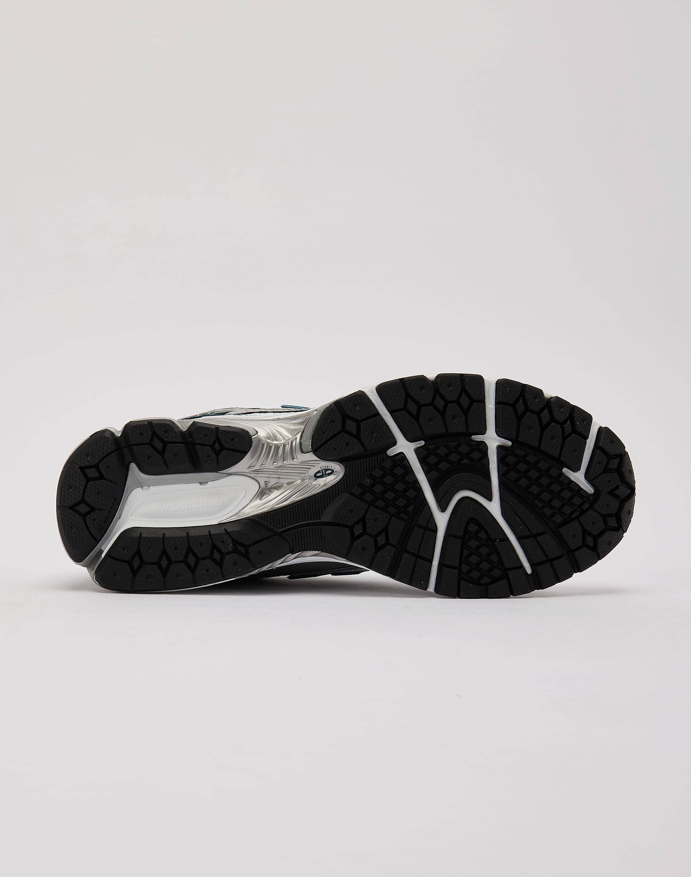 gravel running footwear Anatomical Lace Guides New Balance 1906R