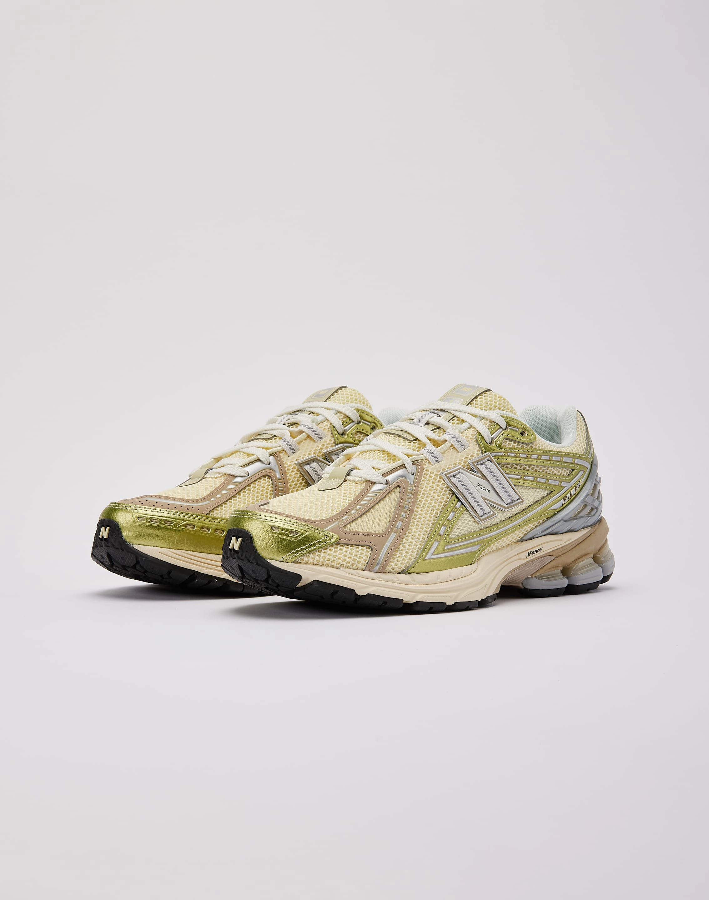 Muscle - building New Balance 1906R