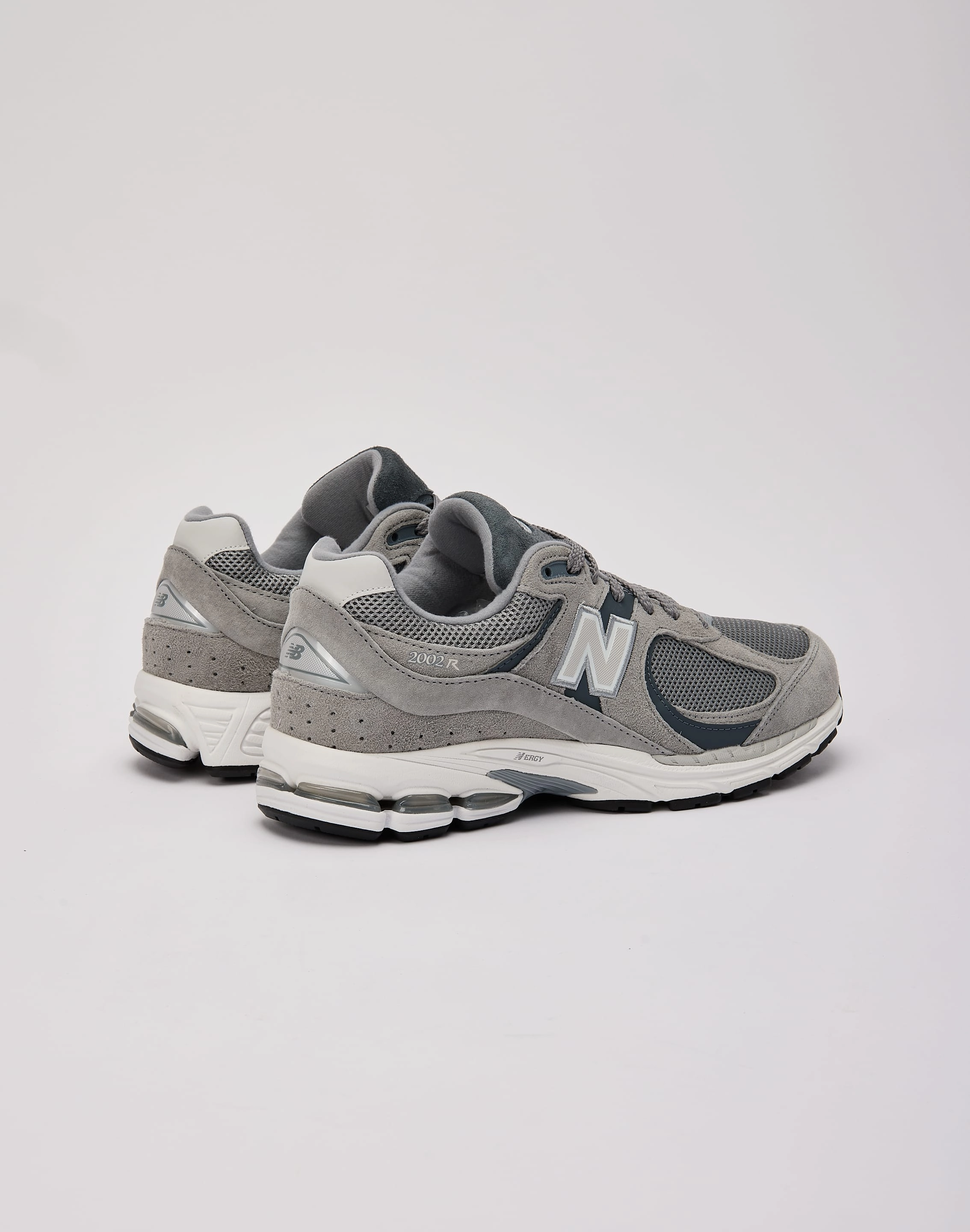 high - heel shoes New Balance 2002R