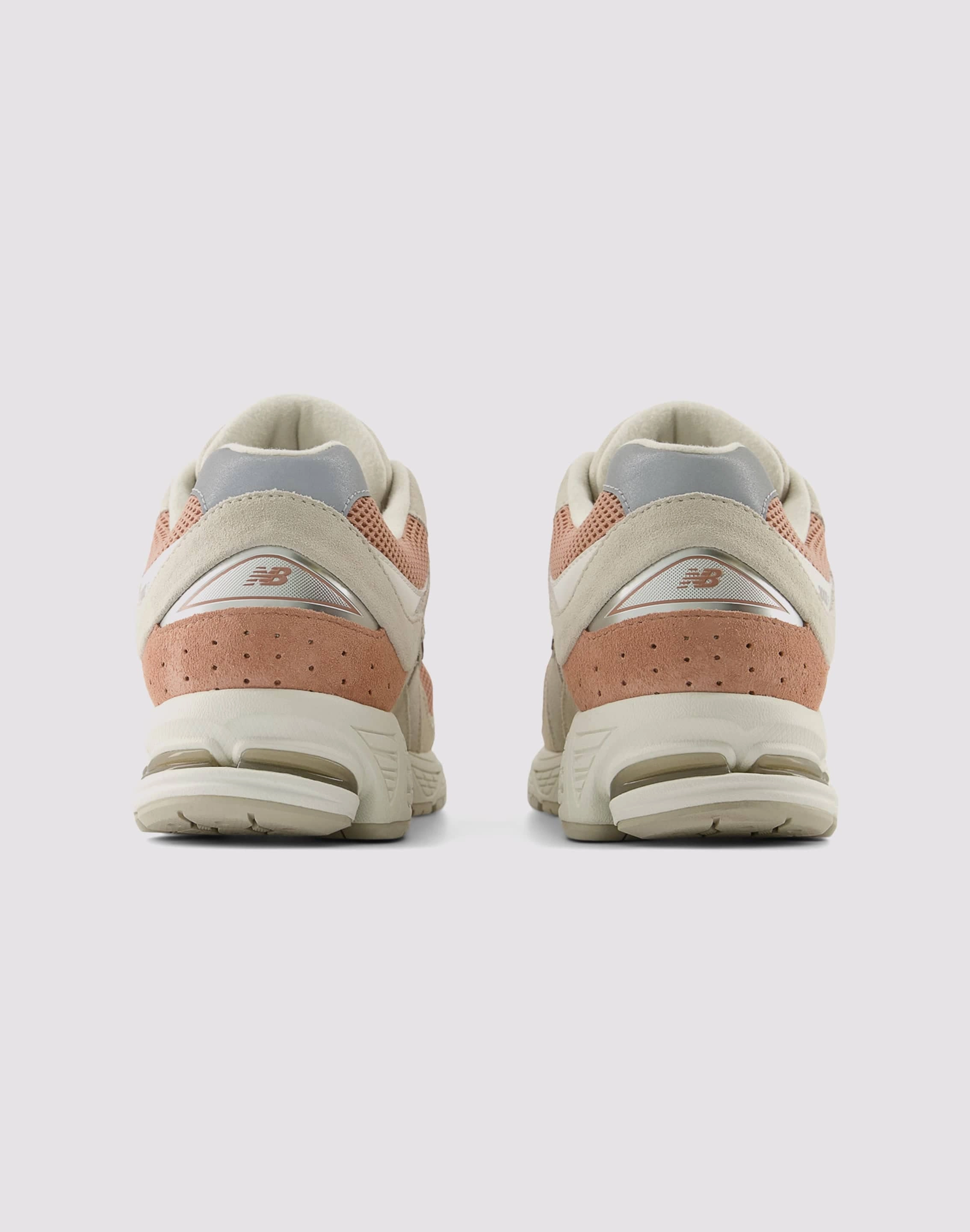 maximalist running option New Balance 2002R