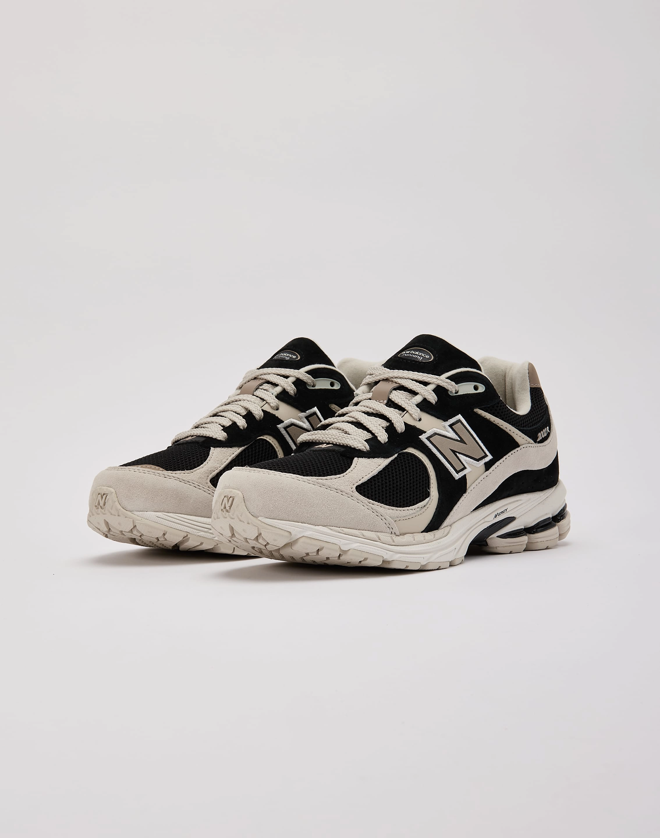 New Balance 2002R Hyperglide Movement Tech indoor track running gear