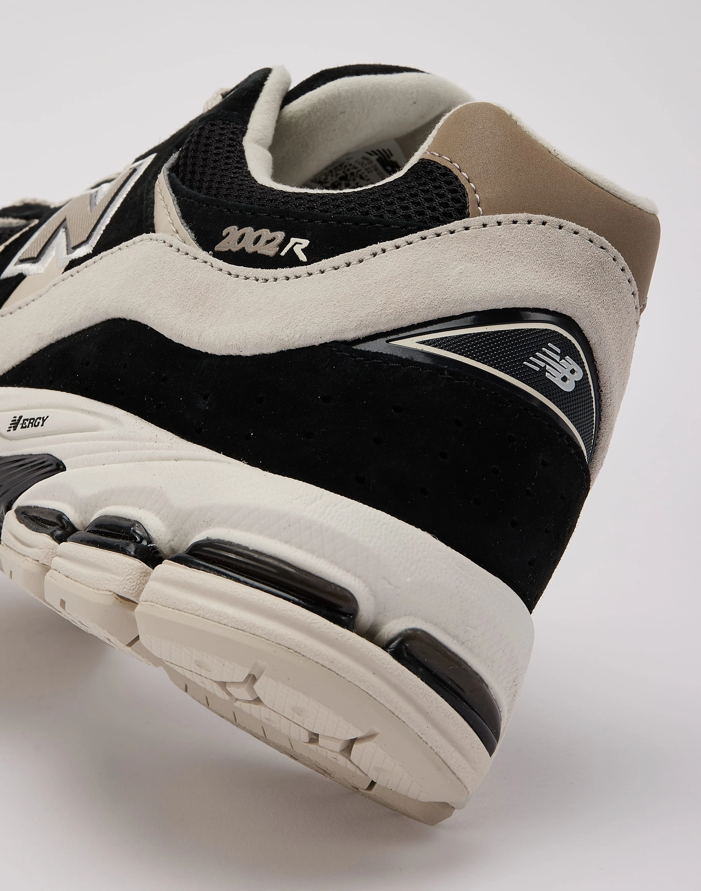 New Balance 2002R Minimalist Footwrap