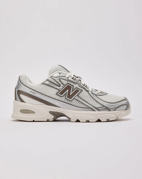 New Balance 740 running in dry conditions