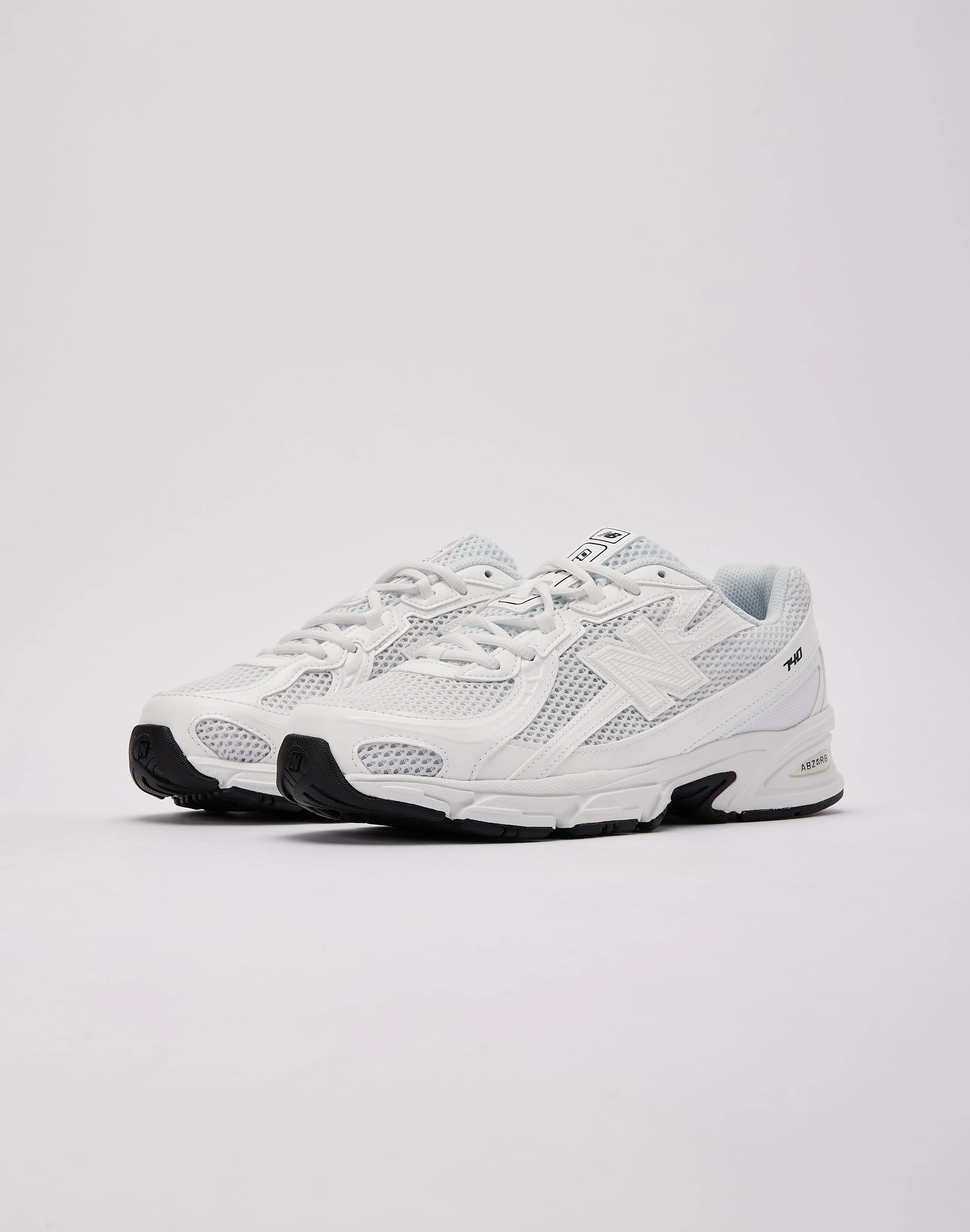 Cushioned Insole Shoes New Balance 740