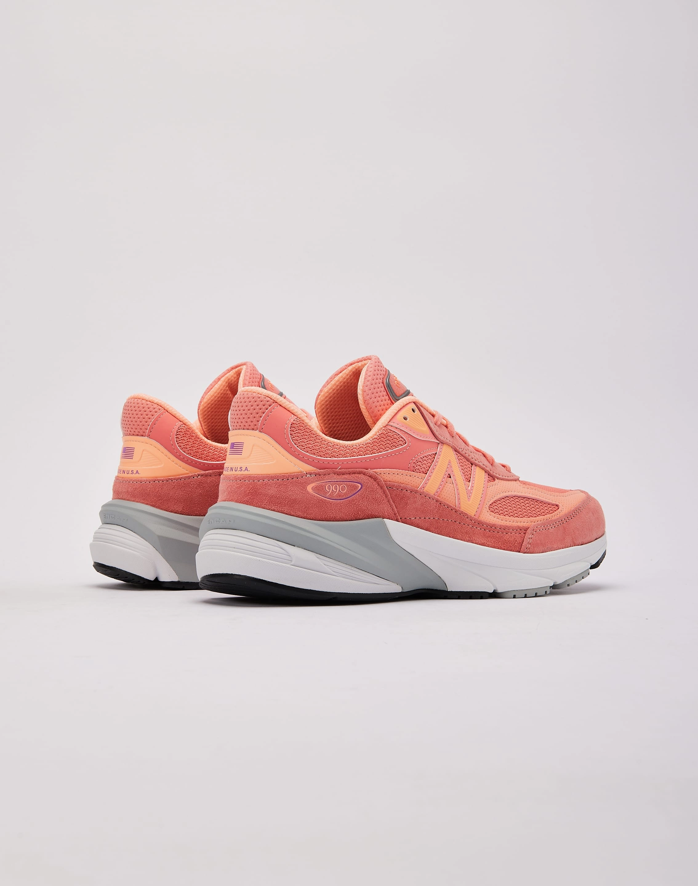 asphalt - surface running shoes stylish sports shoes New Balance MADE In USA 990v6