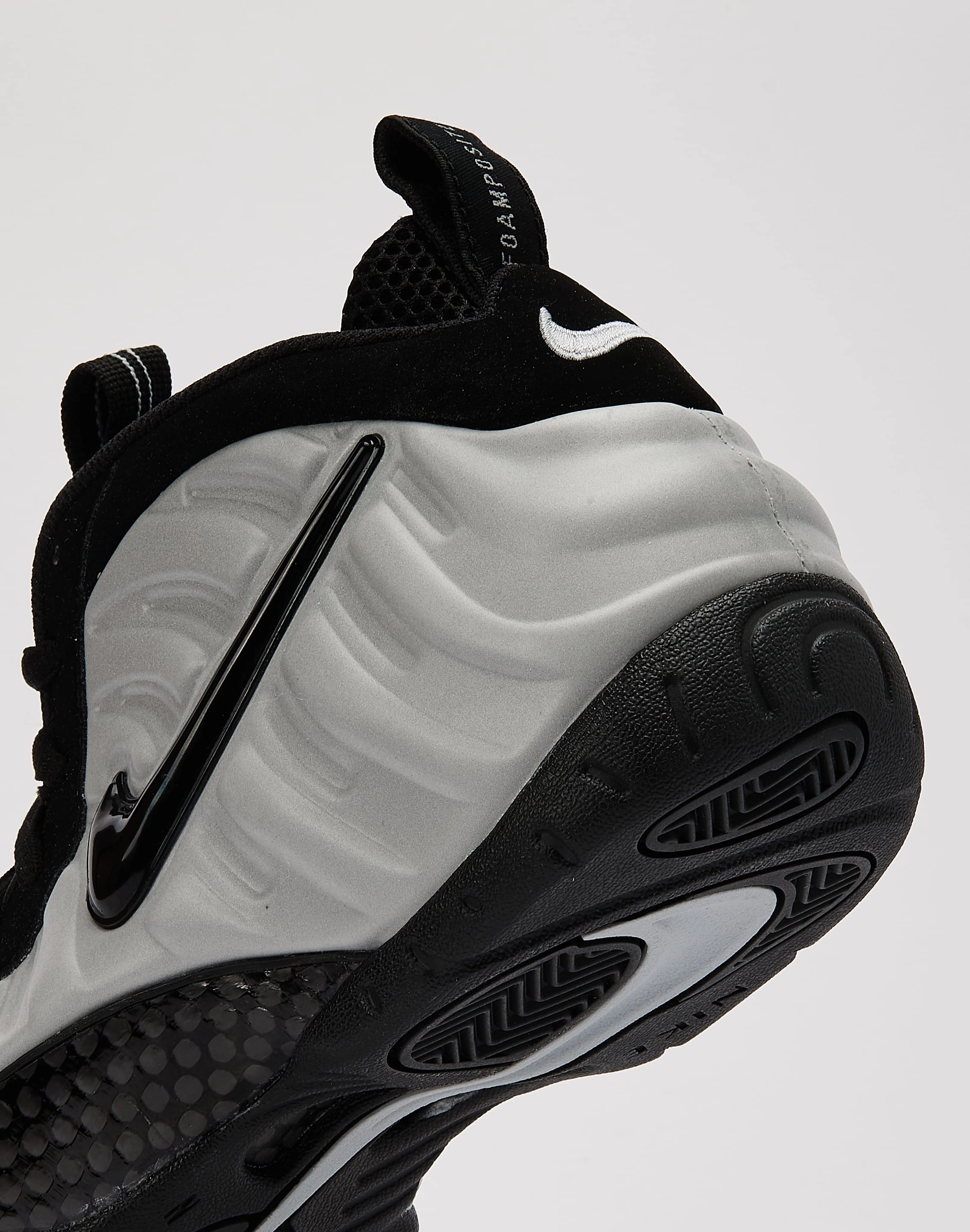 Style Pop Nike Air Foamposite Pro 'Wolf Grey'