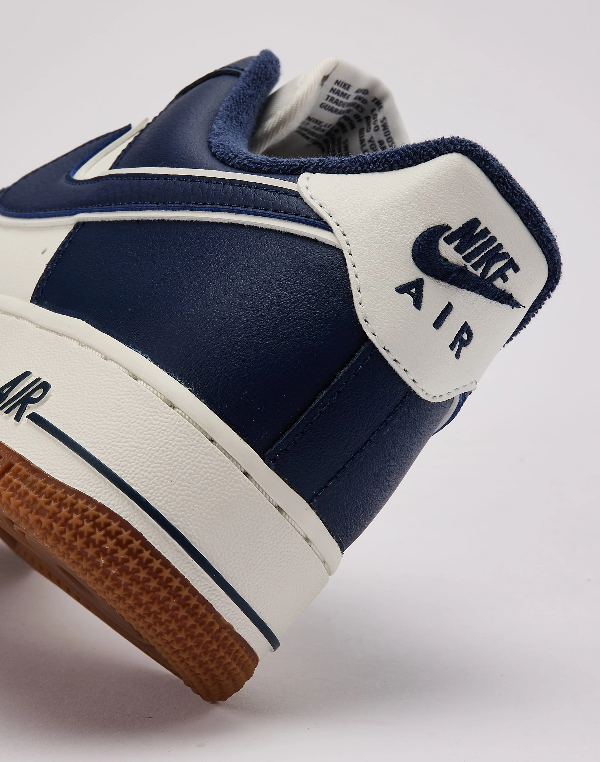 Seamless Fit Gym Workout Cold Safe Nike Air Force 1 Low '07 LV8