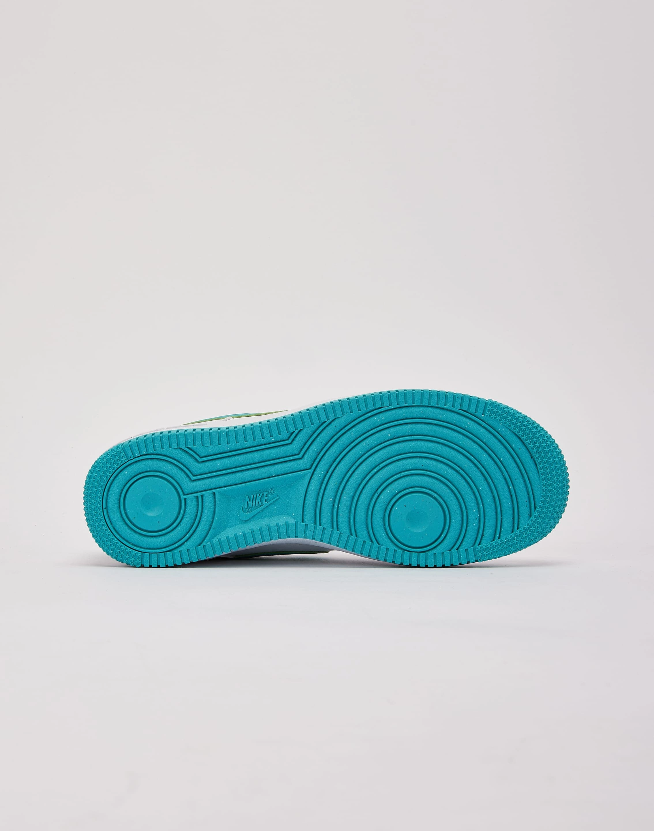 Handcrafted Detailing Durable Build Hiking Trails Nike Air Force 1 Low '07 Next Nature