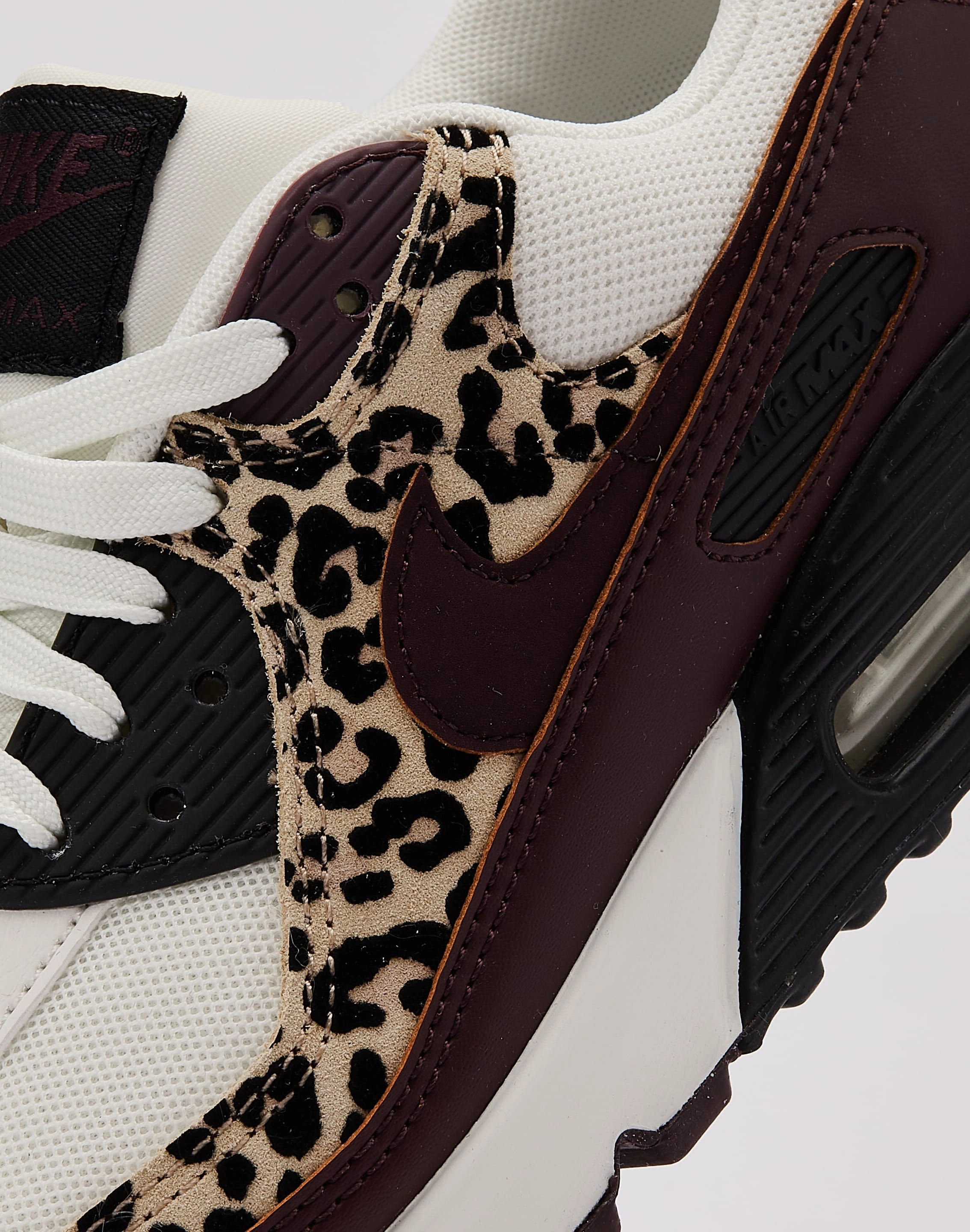 running with knee braces softball shoes Nike Air Max 90