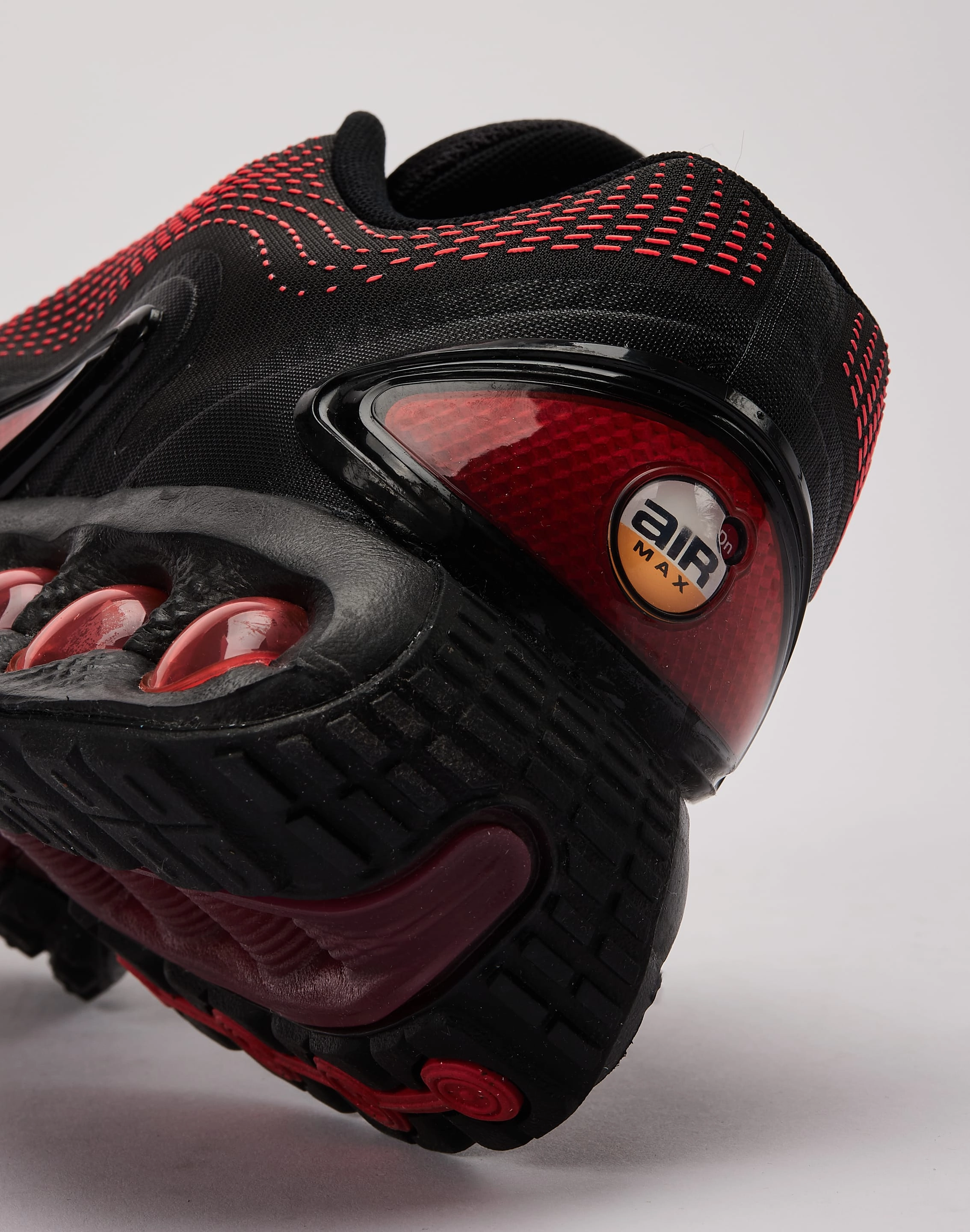 Nike Air Max Dn ES Weather Resistant Layer Tread Pattern Optimization