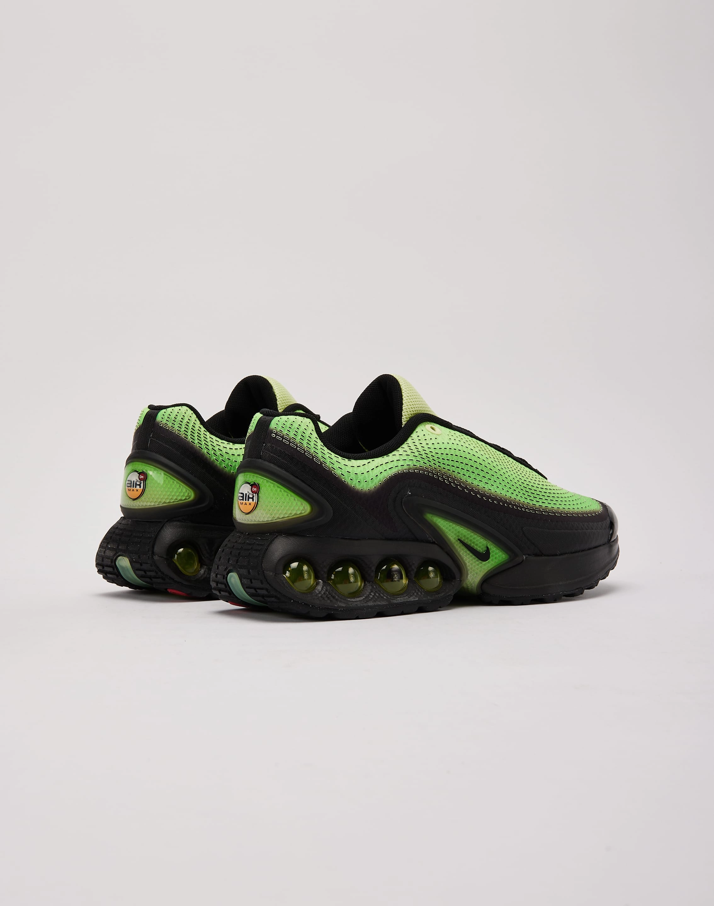 odor - control insole shoes Wide Stance Base Nike Air Max Dn