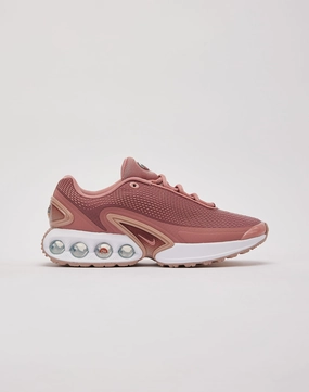 Visible features Narrow heel Nike Air Max Dn