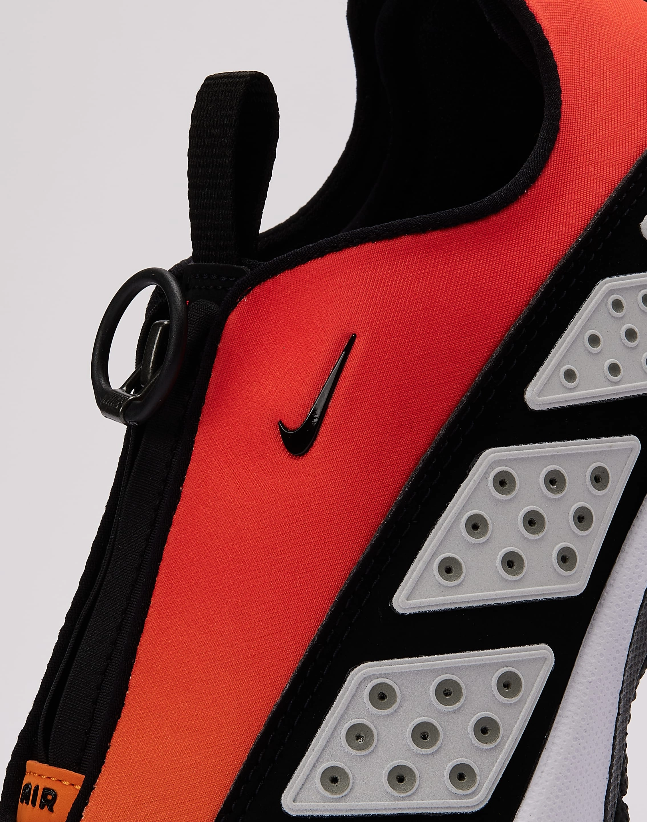 Nike Air Max SNDR 'Bright Crimson' Heat Dissipating Insole heavy - duty - construction - feature shoes