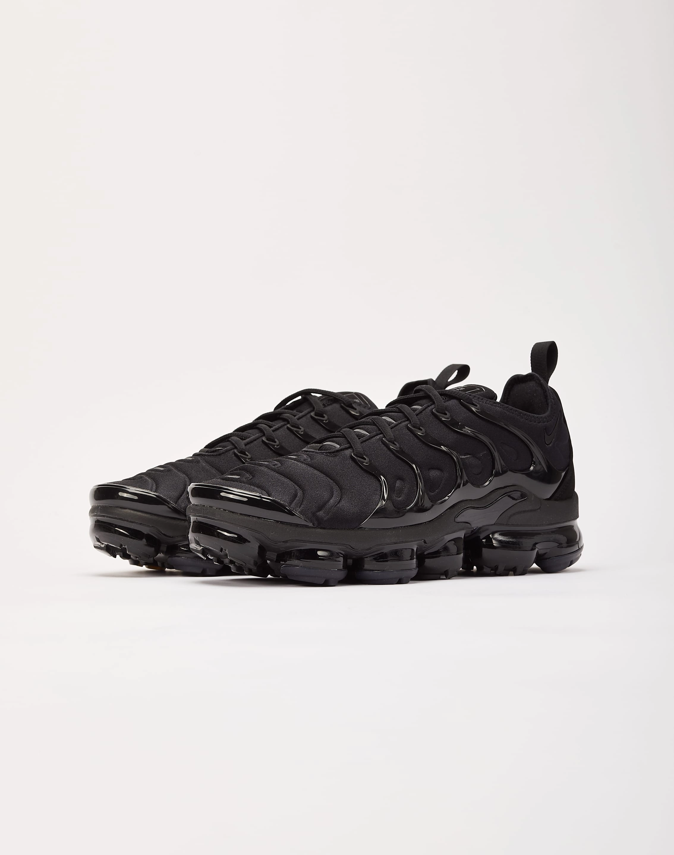 mid - top Wrap Around Heel Support Nike Air Vapormax Plus