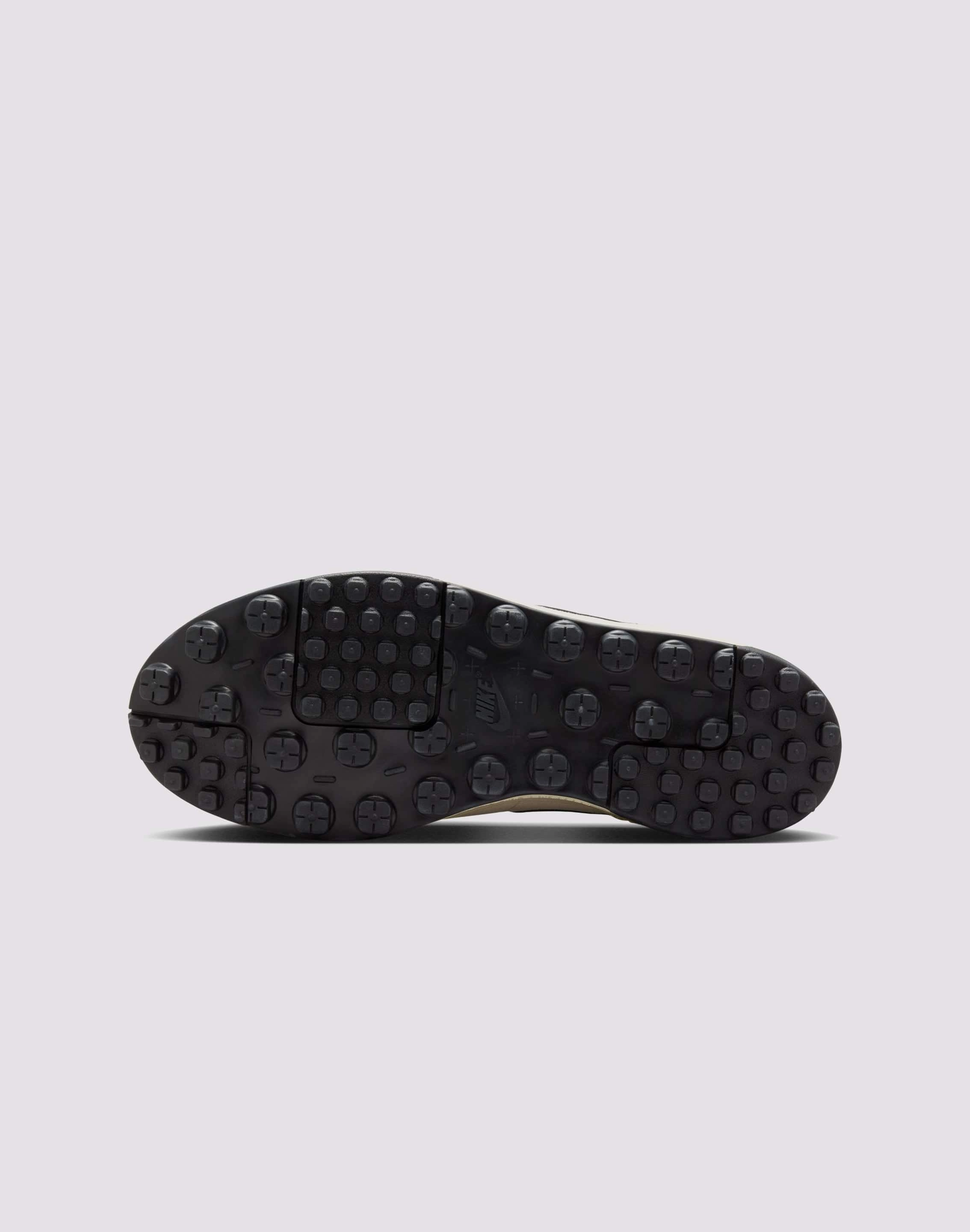 Nike C1TY "Soft Pearl" Early Jog