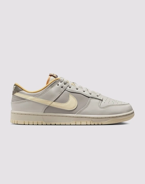 Contoured Arch Bridge Nike Dunk Low Retro