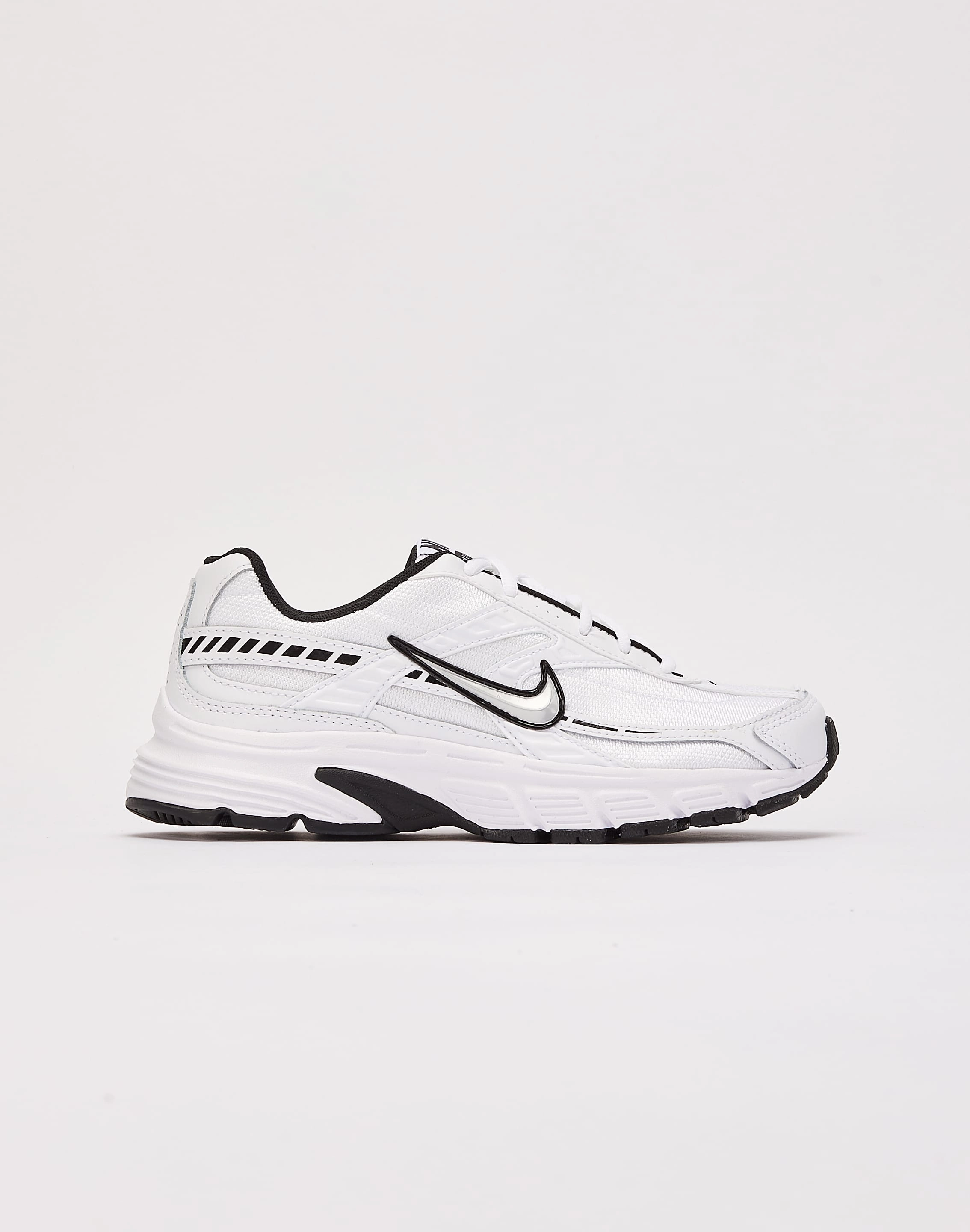 soccer player shoes Nike Initiator