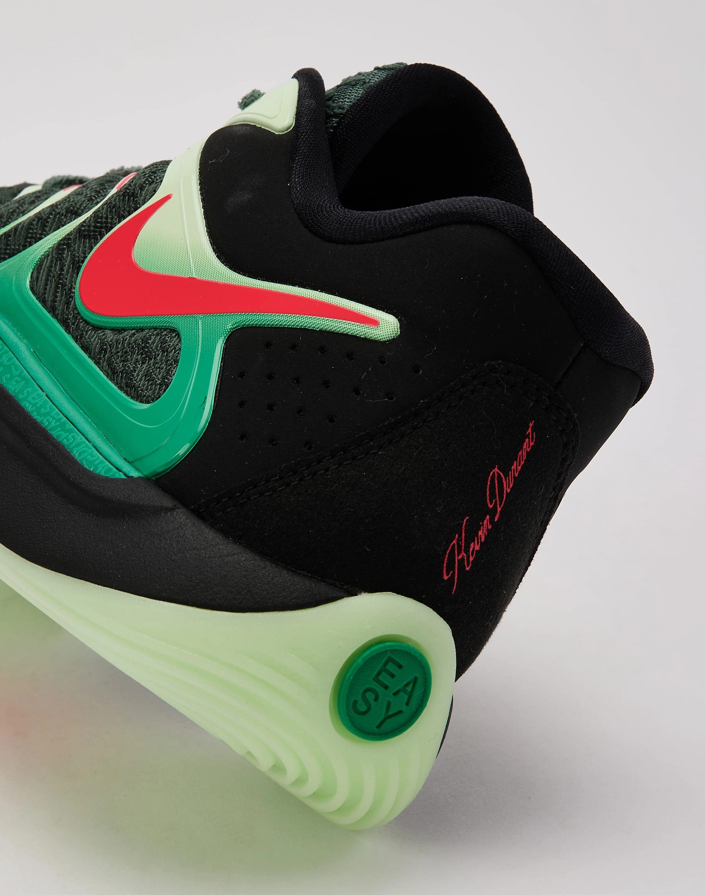 Universal Fit Nike KD17