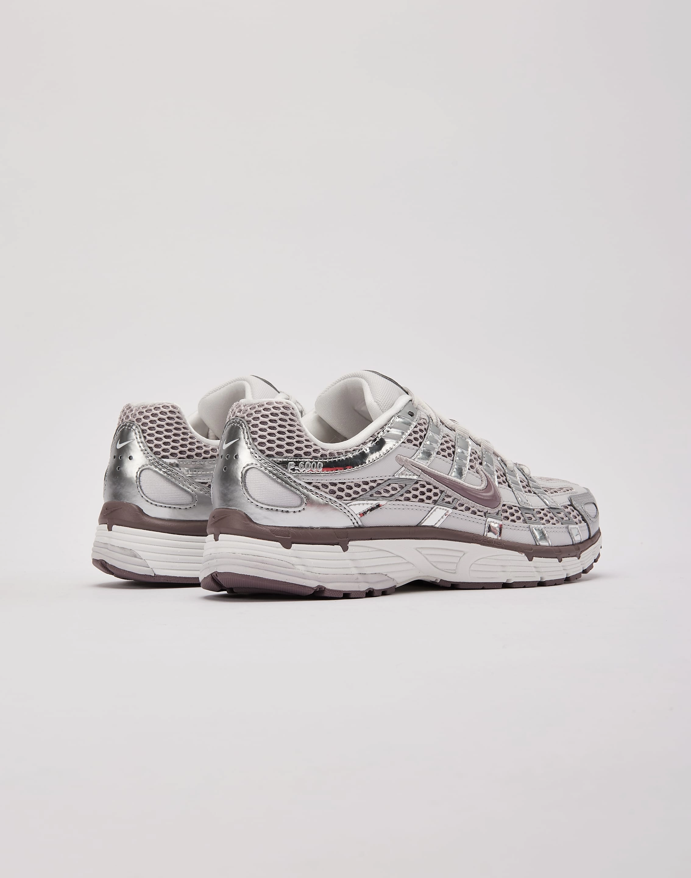 Nike P-6000 arch - contouring insoles