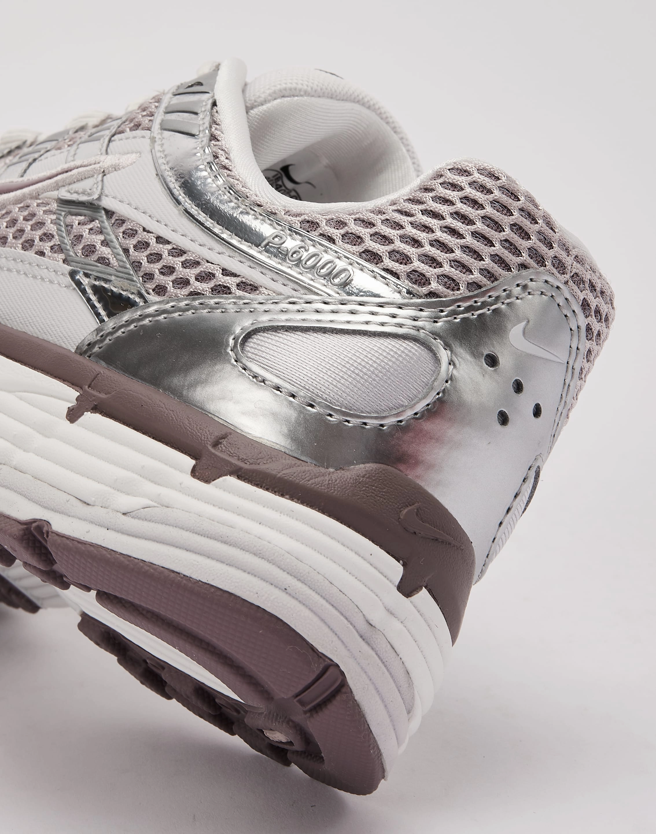 Nike P-6000 Bouncy Ride Feel