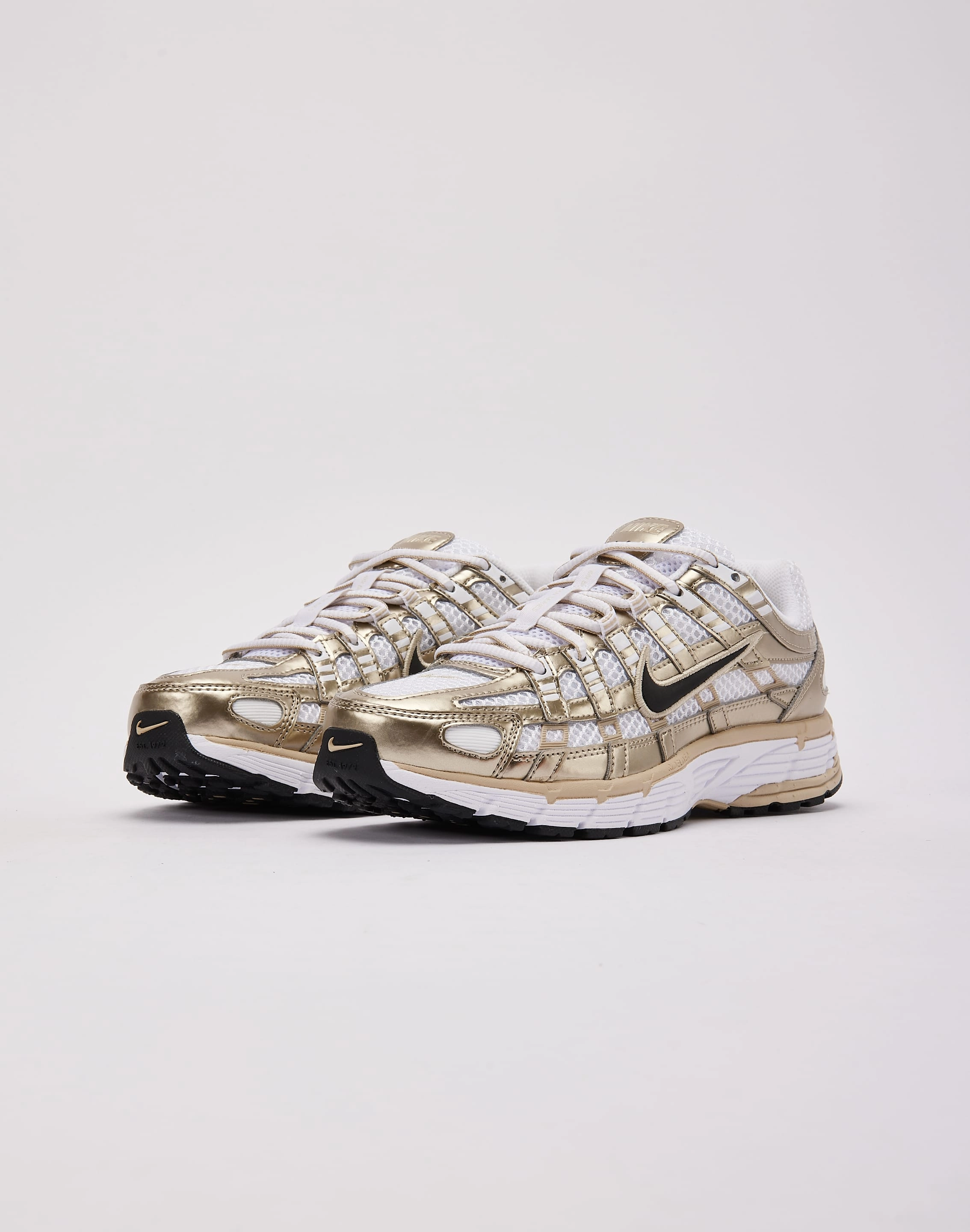 Reinforced Heel Cage Nike P-6000