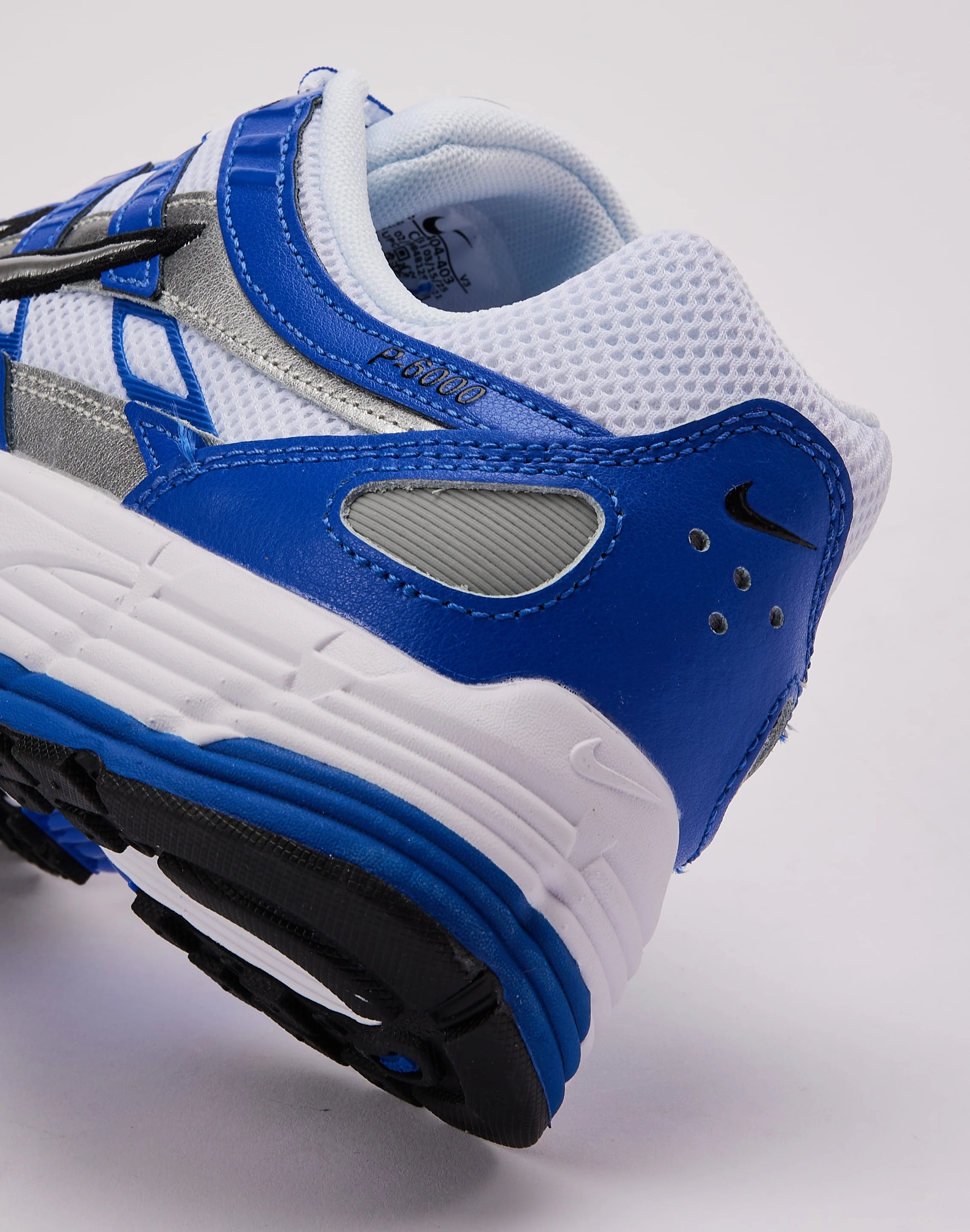 trail running shoes Medium fit selection Nike P-6000