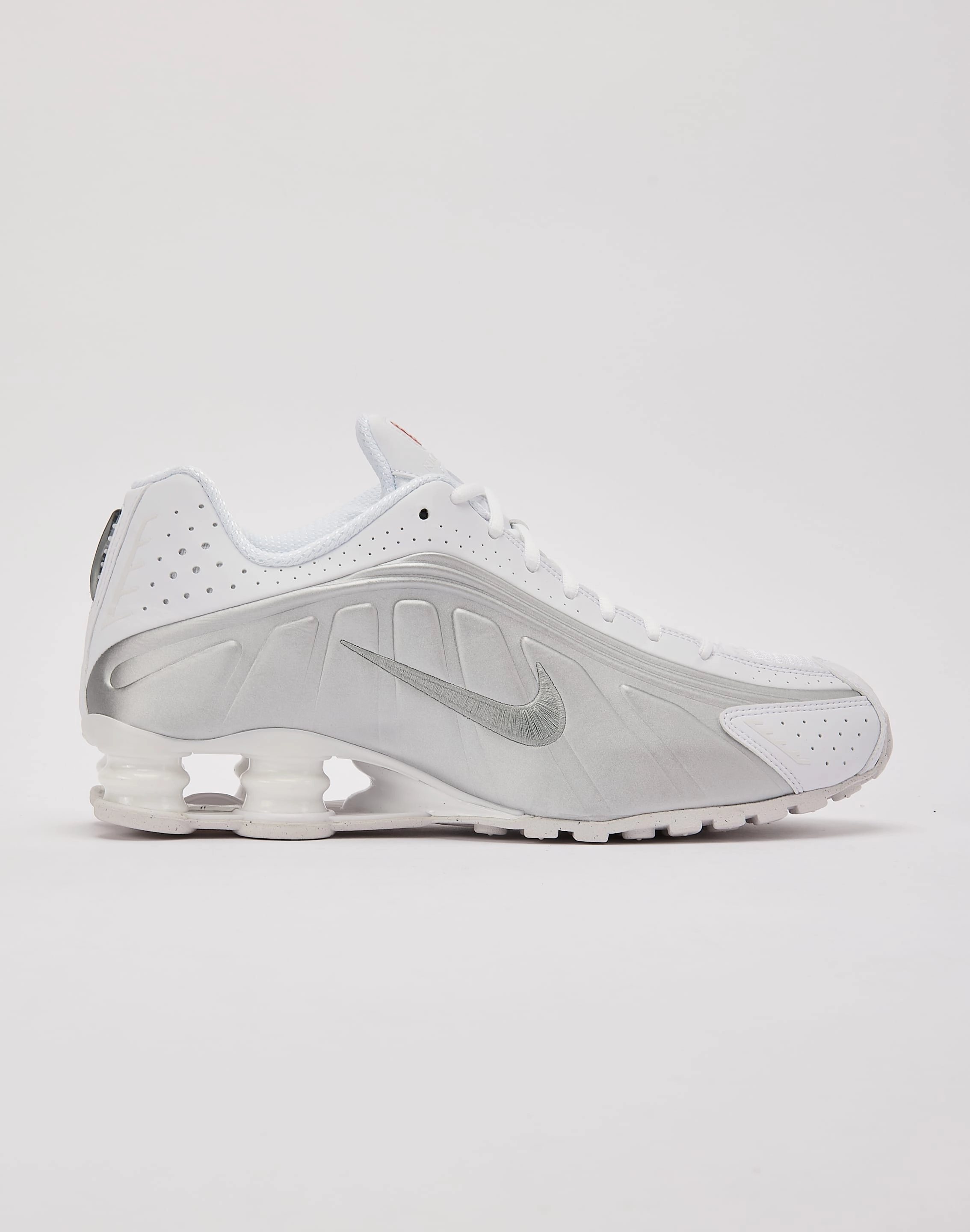 Nike Shox R4 forefoot - strike shoe reaction ventilated upper shoes