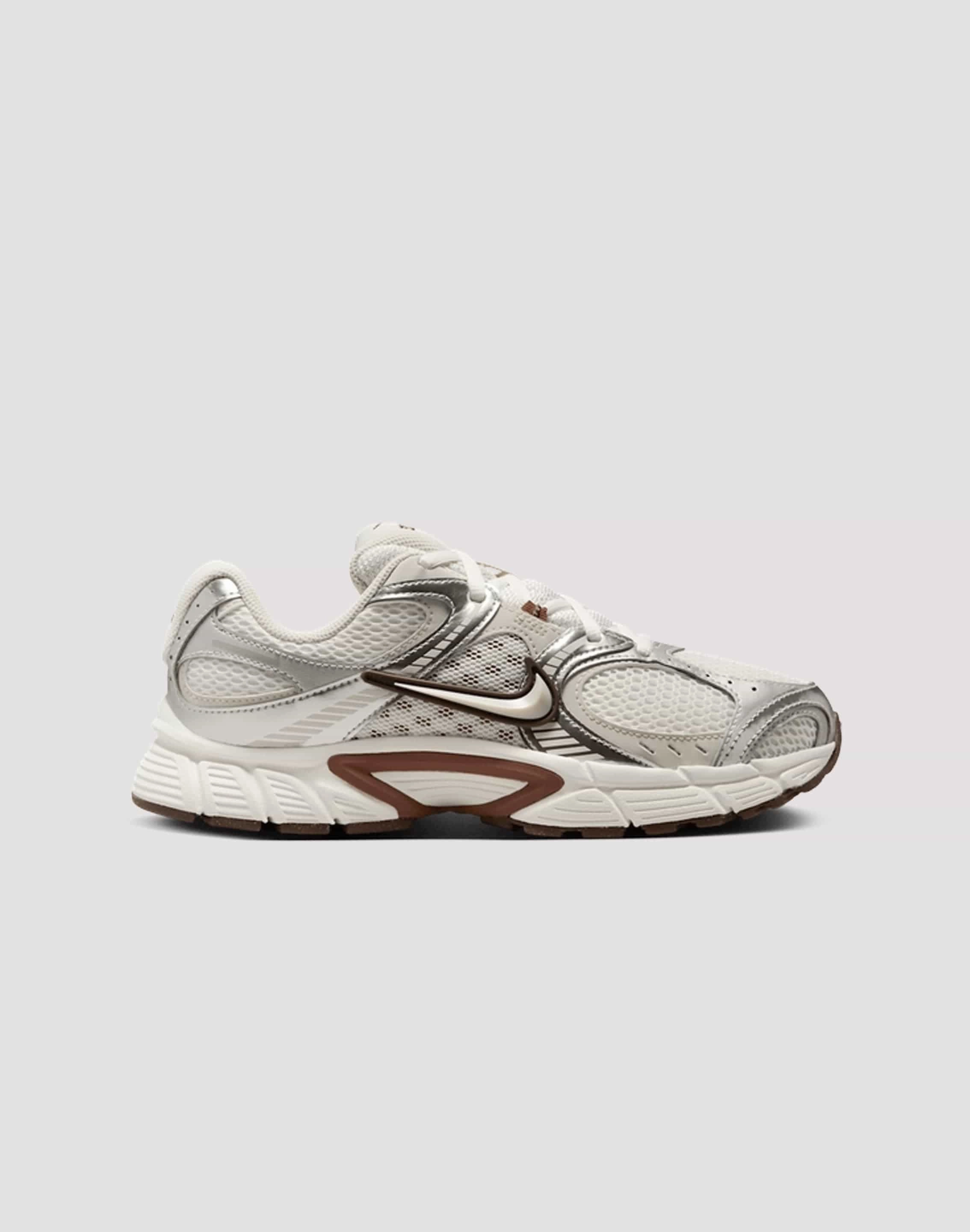 Abrasion Resistant Fabric play - time shoes Nike V5 RNR