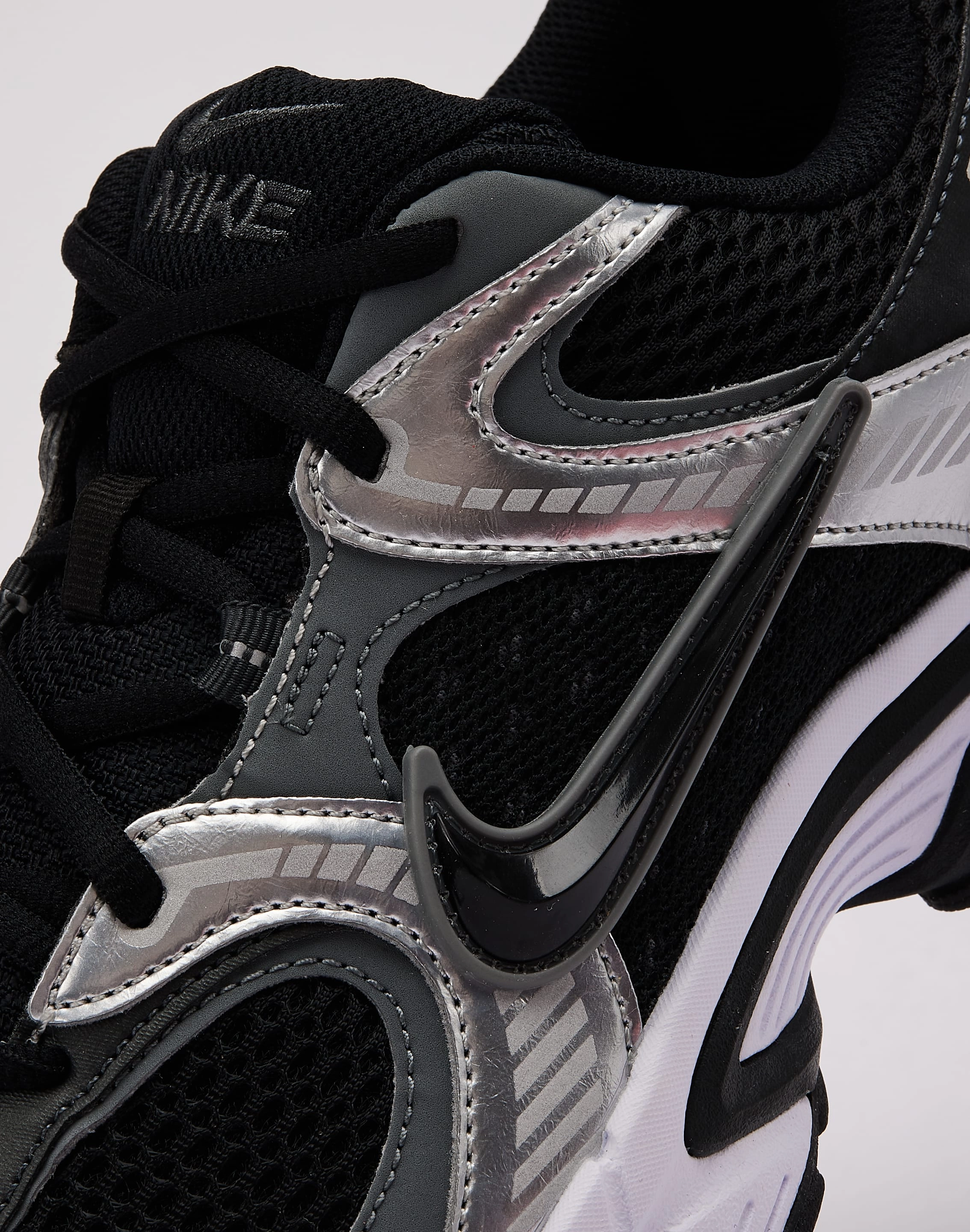 Vibration Reduction Tech Strength Nike V5 RNR