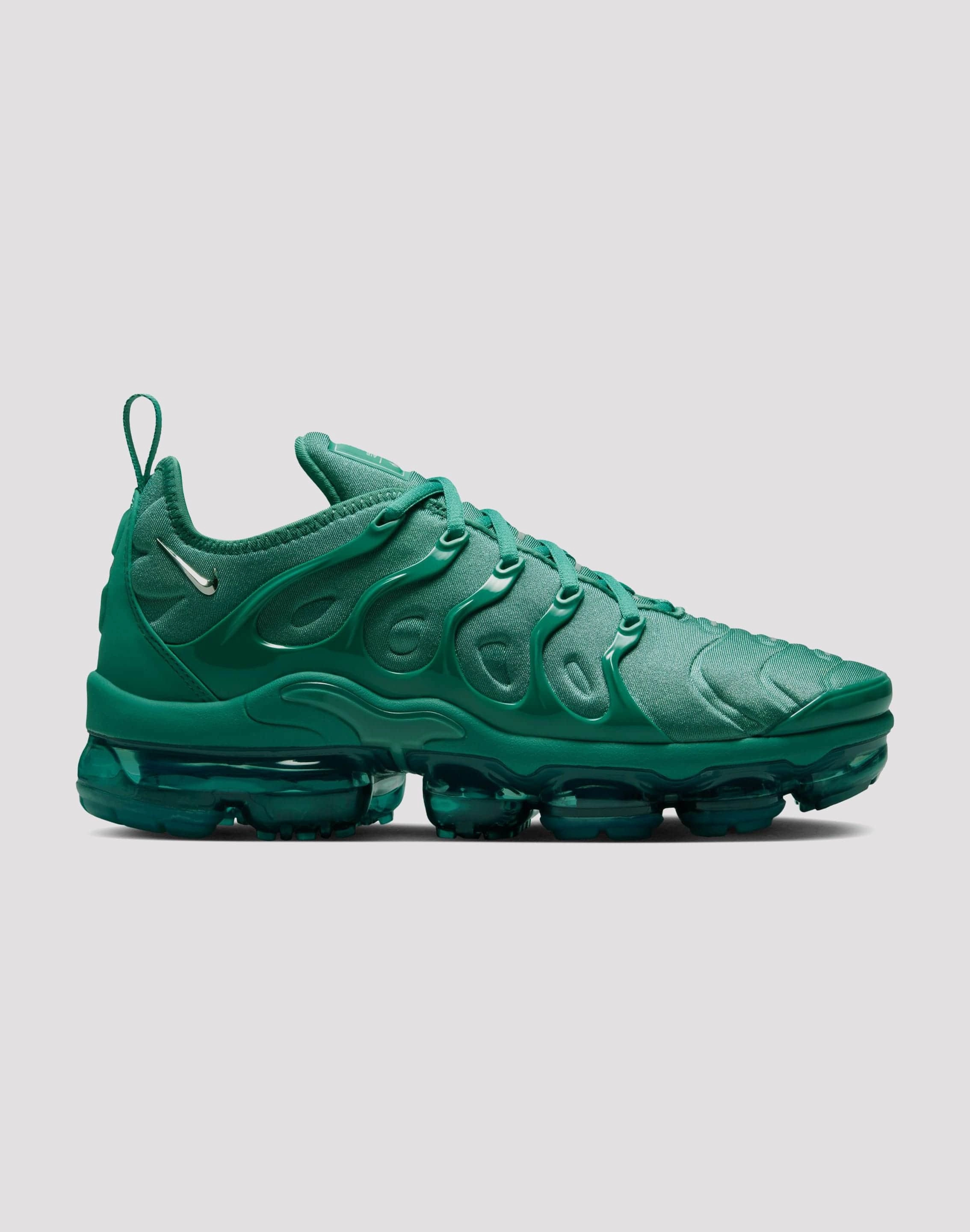 suede - upper shoes Easy to Wear Nike VaporMax Plus "Bicoastal/Chrome/Metallic Silver"