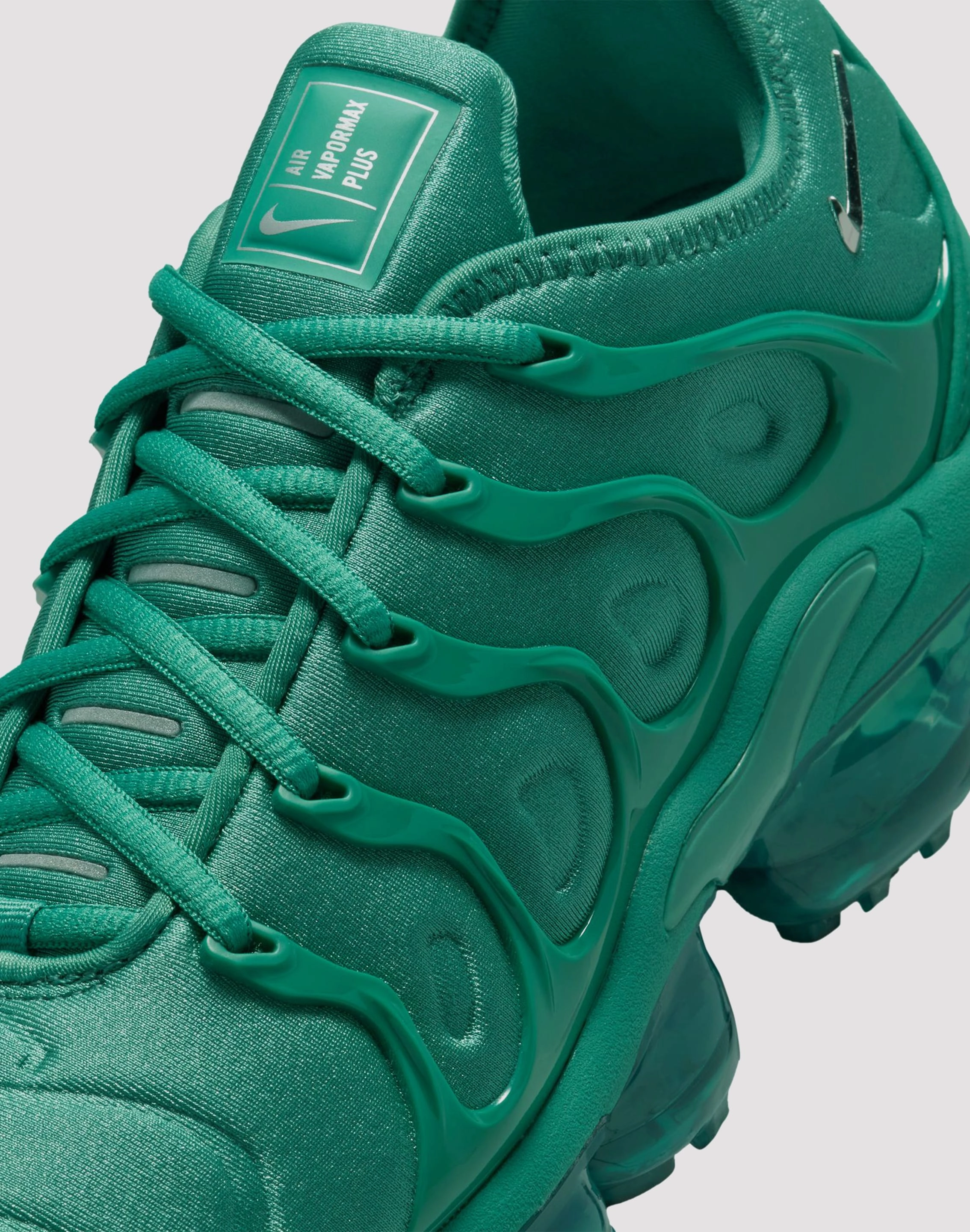 Comfort Linings Nike VaporMax Plus "Bicoastal/Chrome/Metallic Silver"