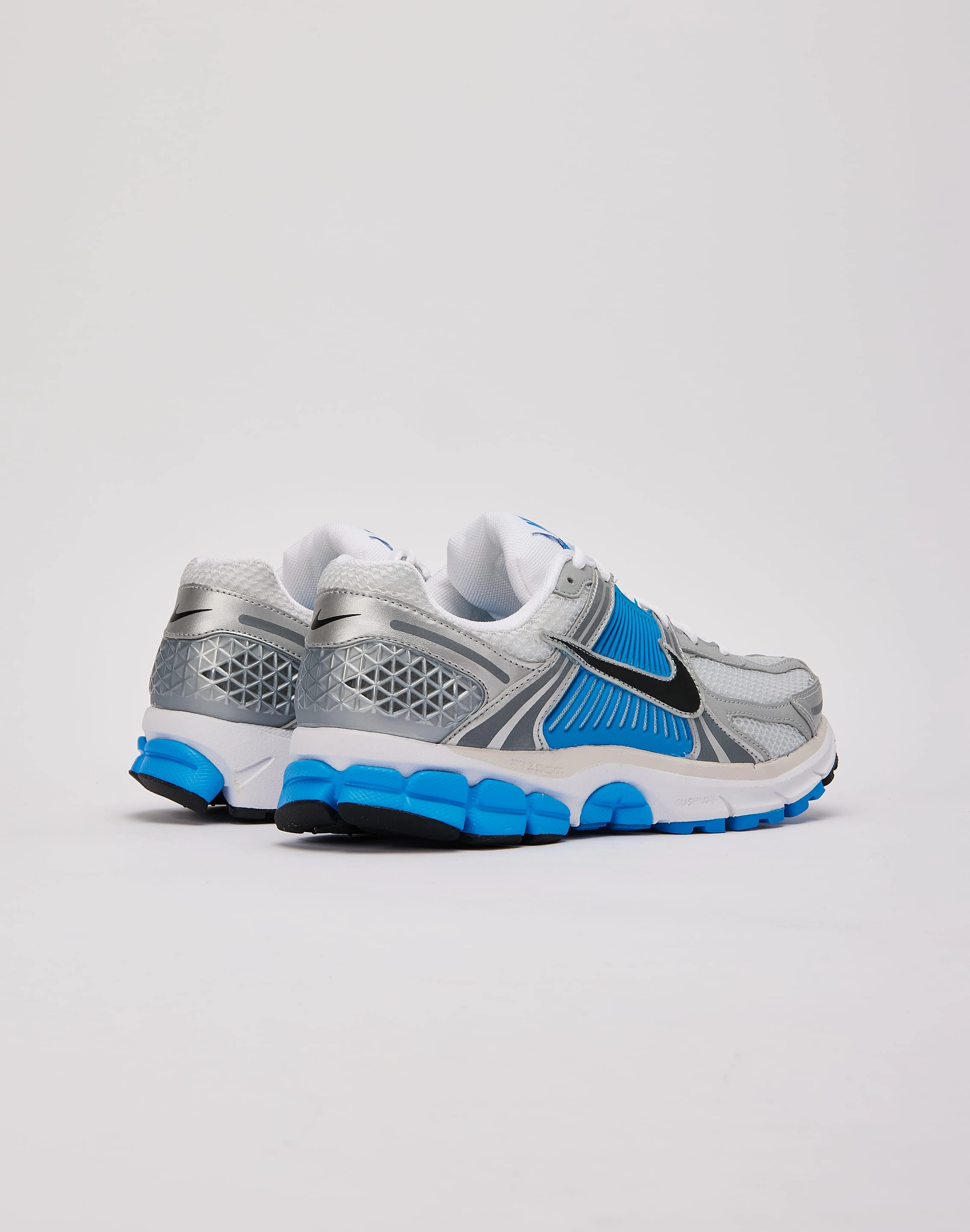 Nike Zoom Vomero 5 leather running shoes