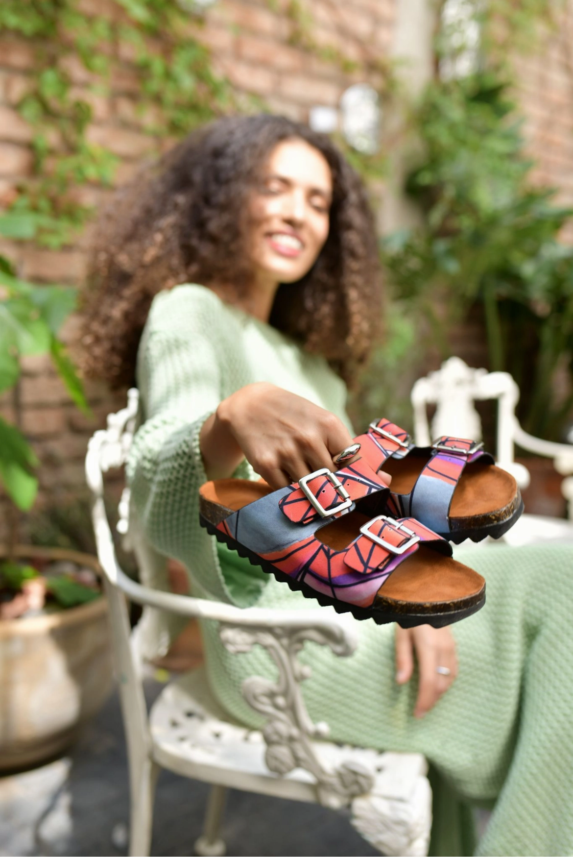 Cushioned Midsole Lundi Buckle Sandal