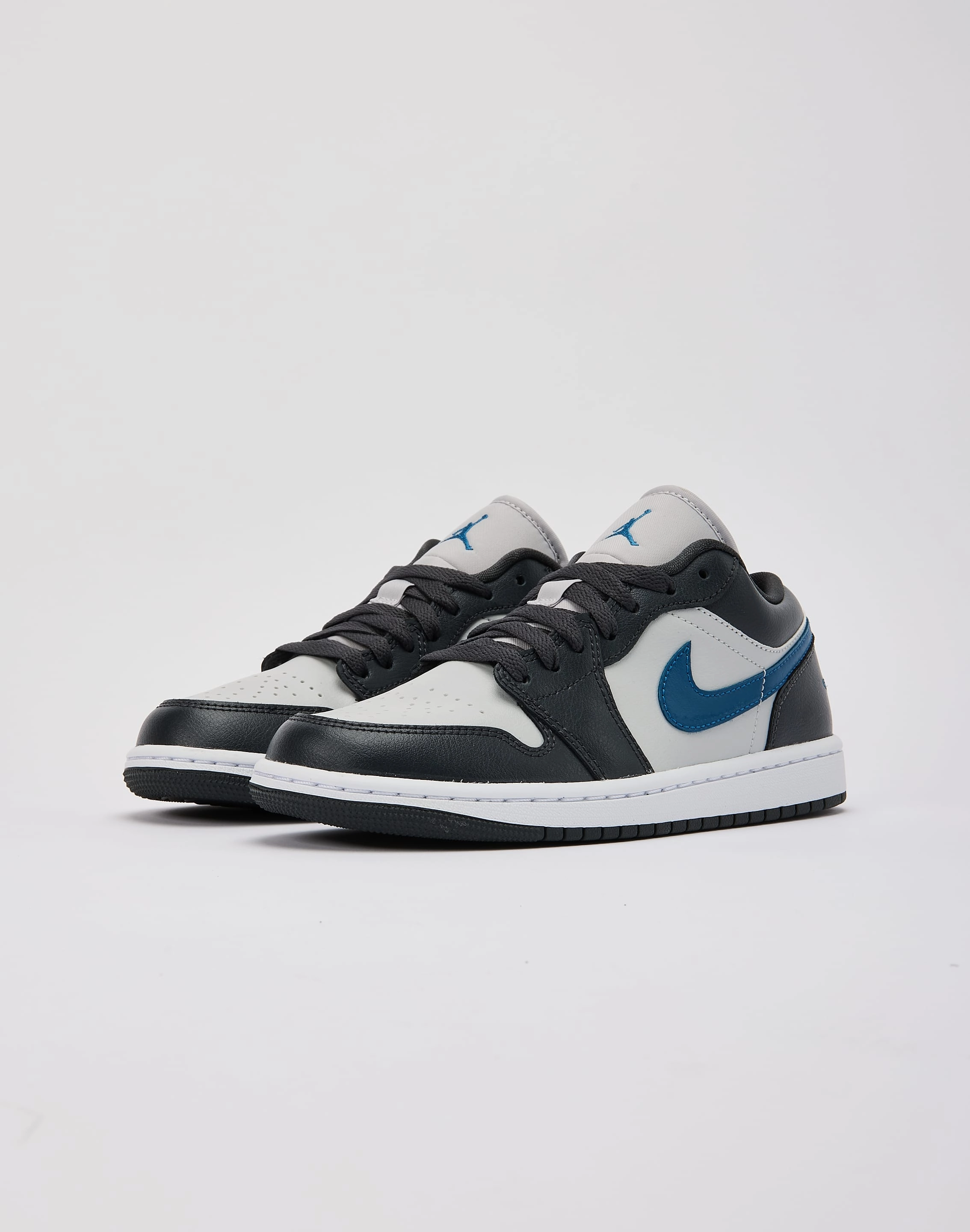 Jordan Air Jordan 1 Low Adjustable Hook and Loop Closure