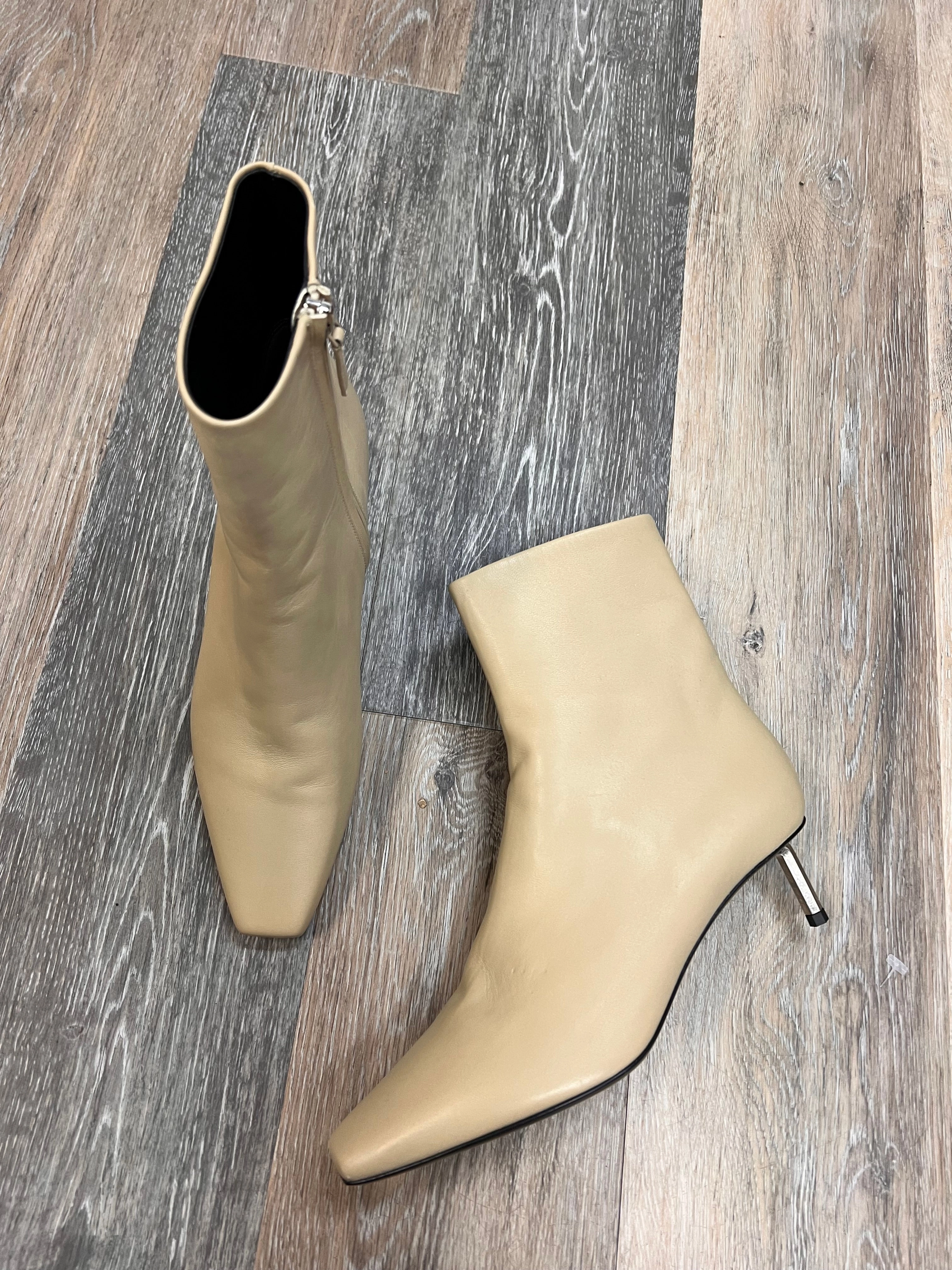 Boots Luxury Designer By Off-white In Tan, Size: 7/37 Wet Land