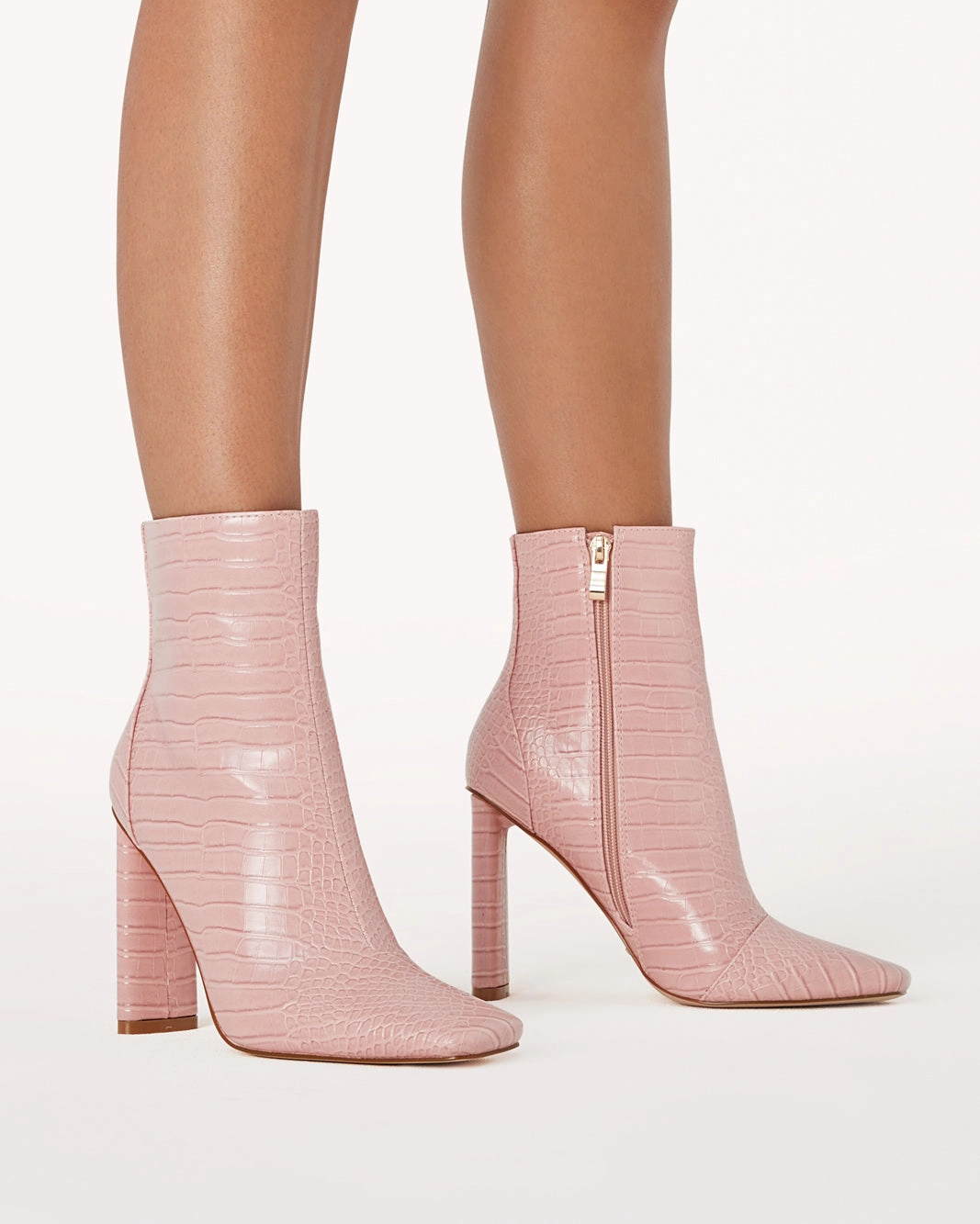 Durable Shell Outdoor Trek Low Profile Windy Weather ZAHIRAH - FONDANT CROC