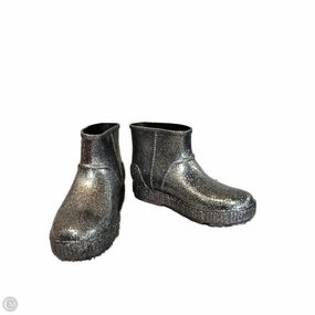 Harbor Mood Boots Designer By Ugg In Silver, Size: 6