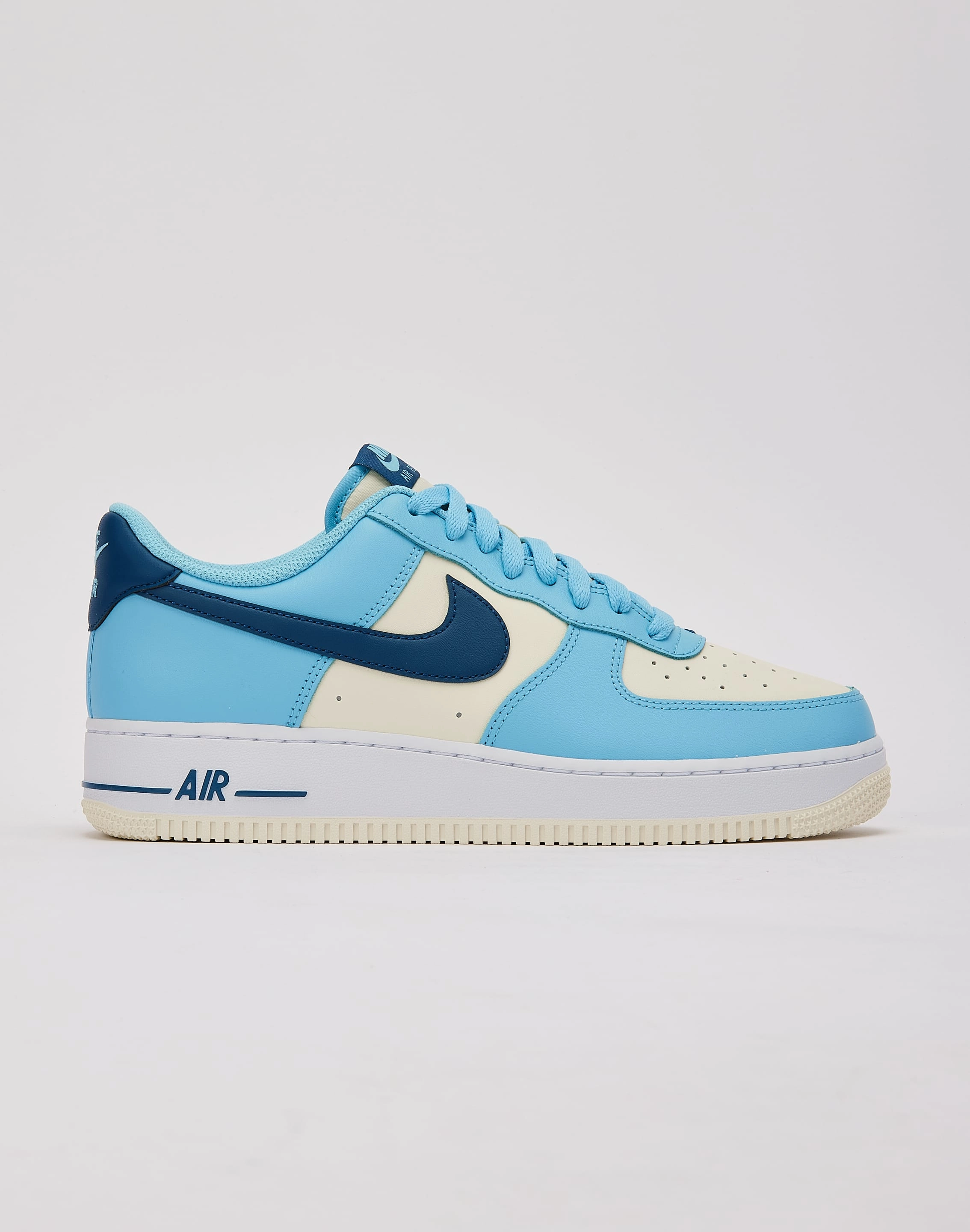 Nike Air Force 1 Low '07 Casual Move Flexible Fit City Adventure