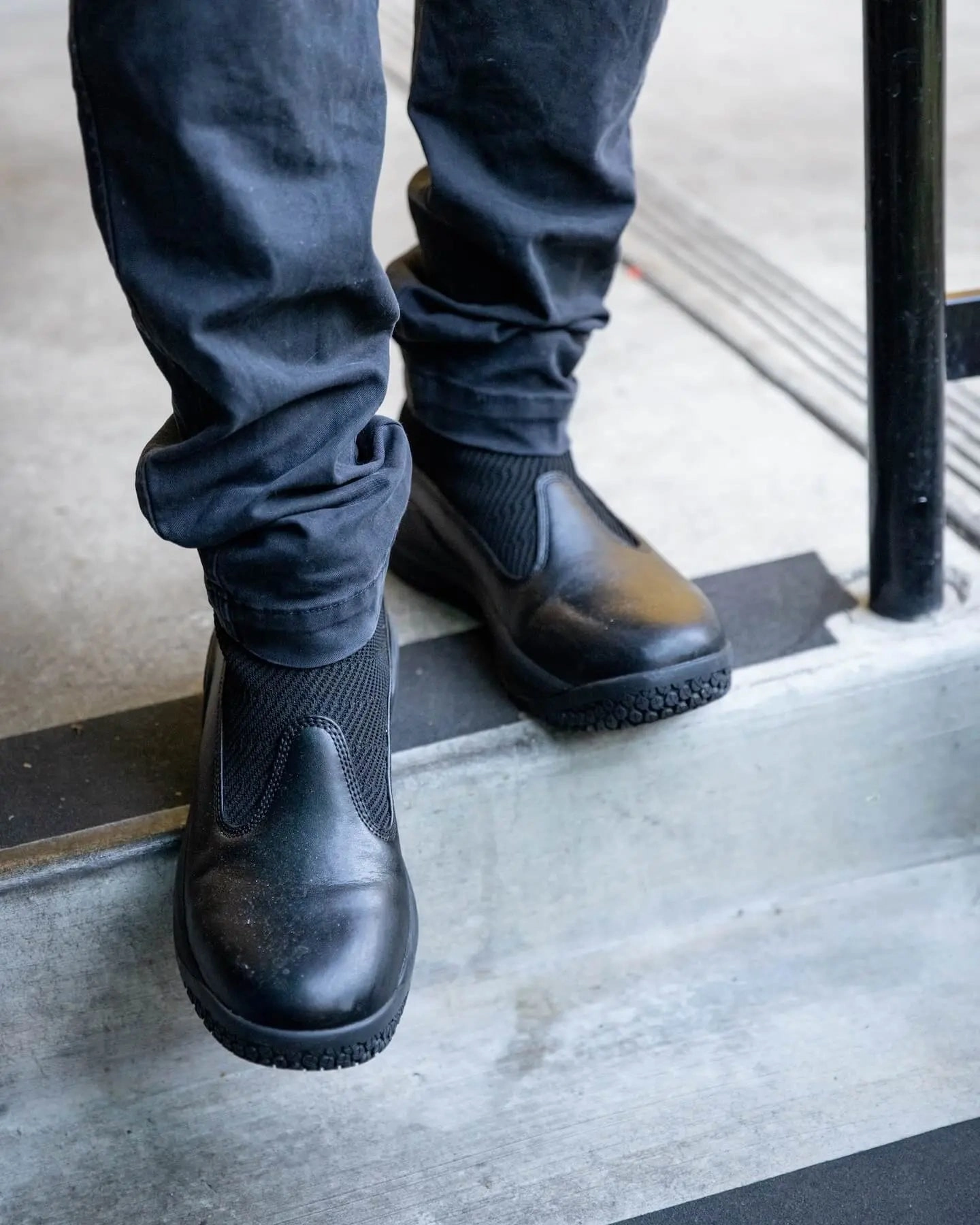 Versatile Everyday Wear Modern Pro - Eclipse Black