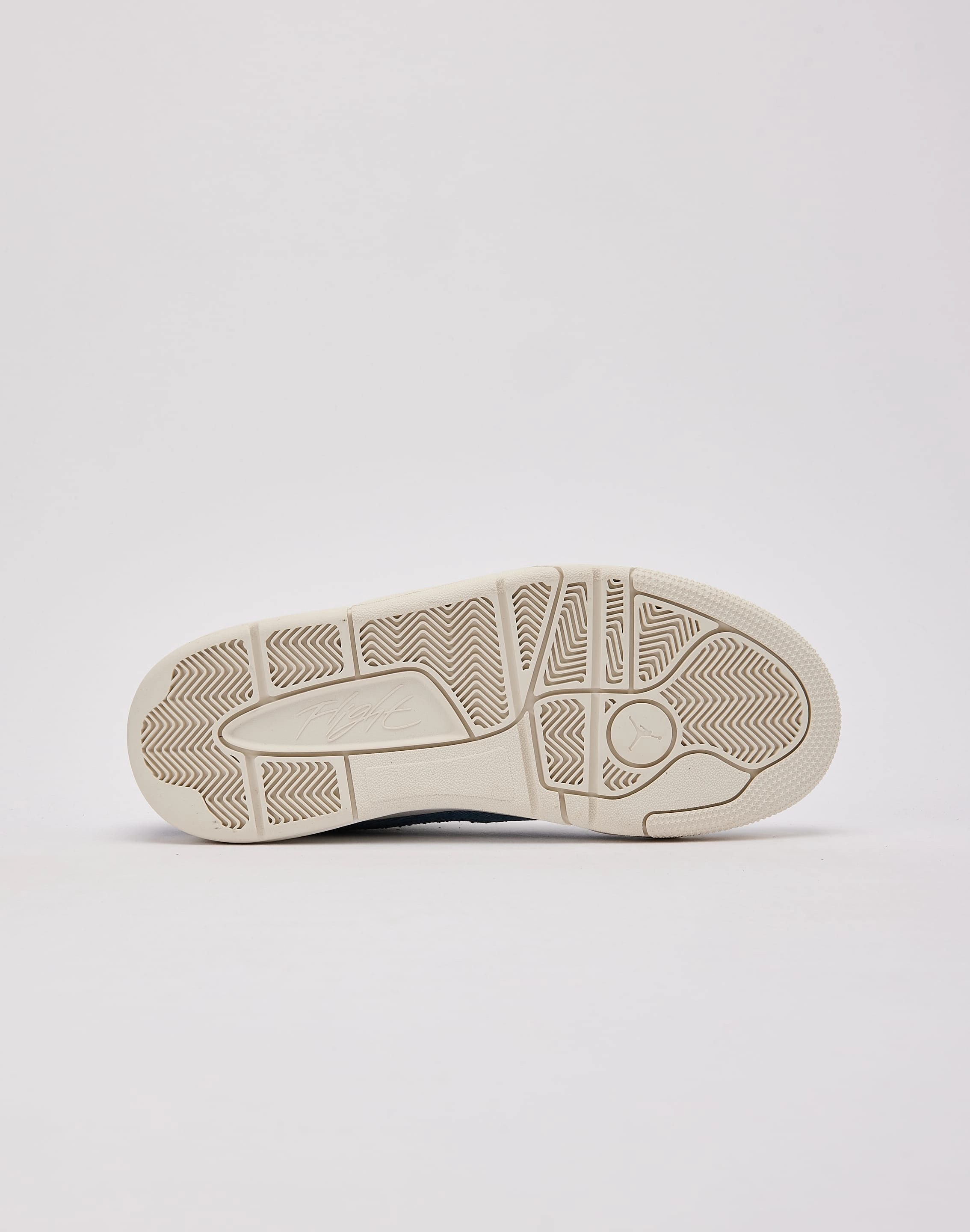 Jordan Flight Court SE Classic Base