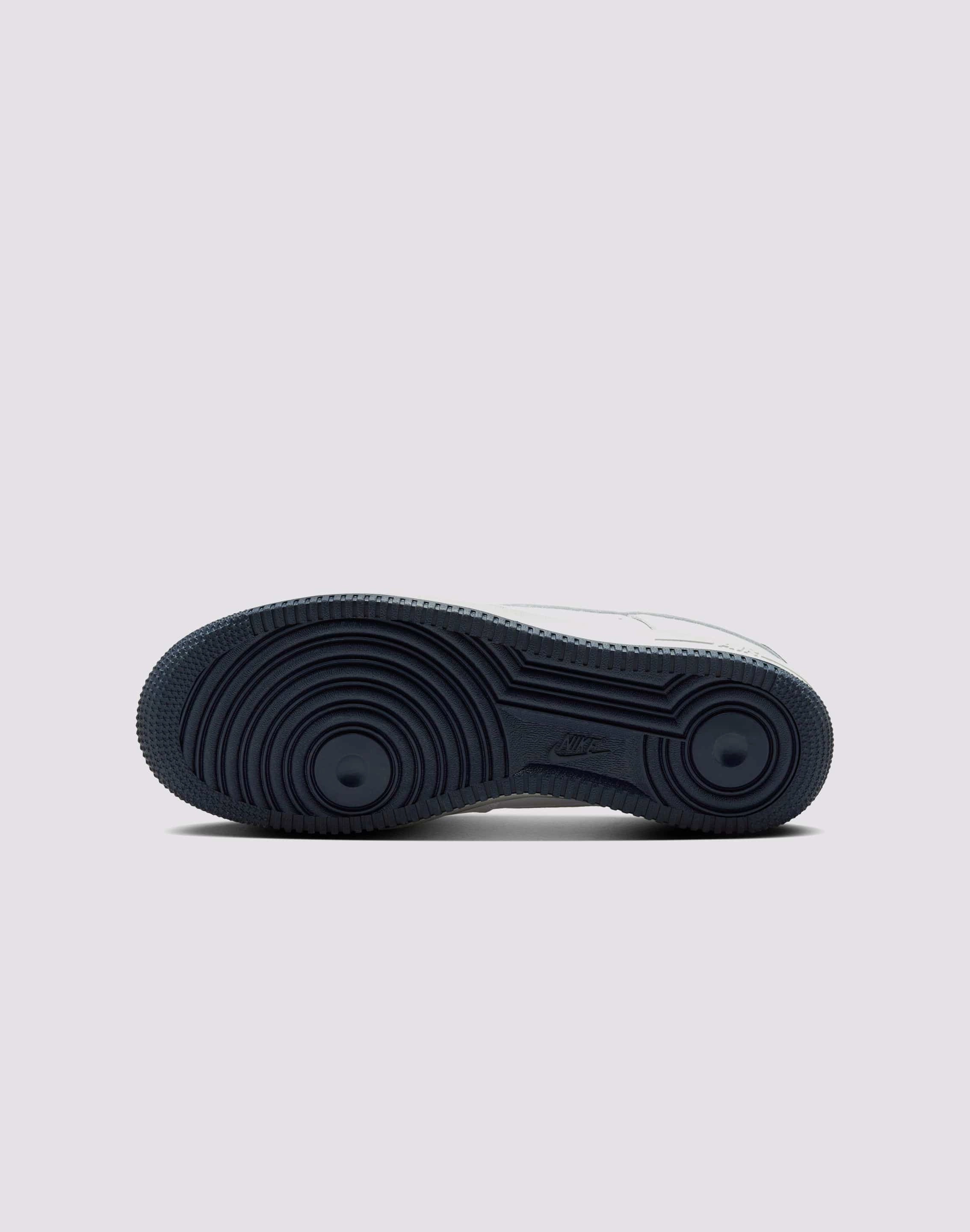 Daily Walk Sun Glow Nike Air Force 1 '07 LV8