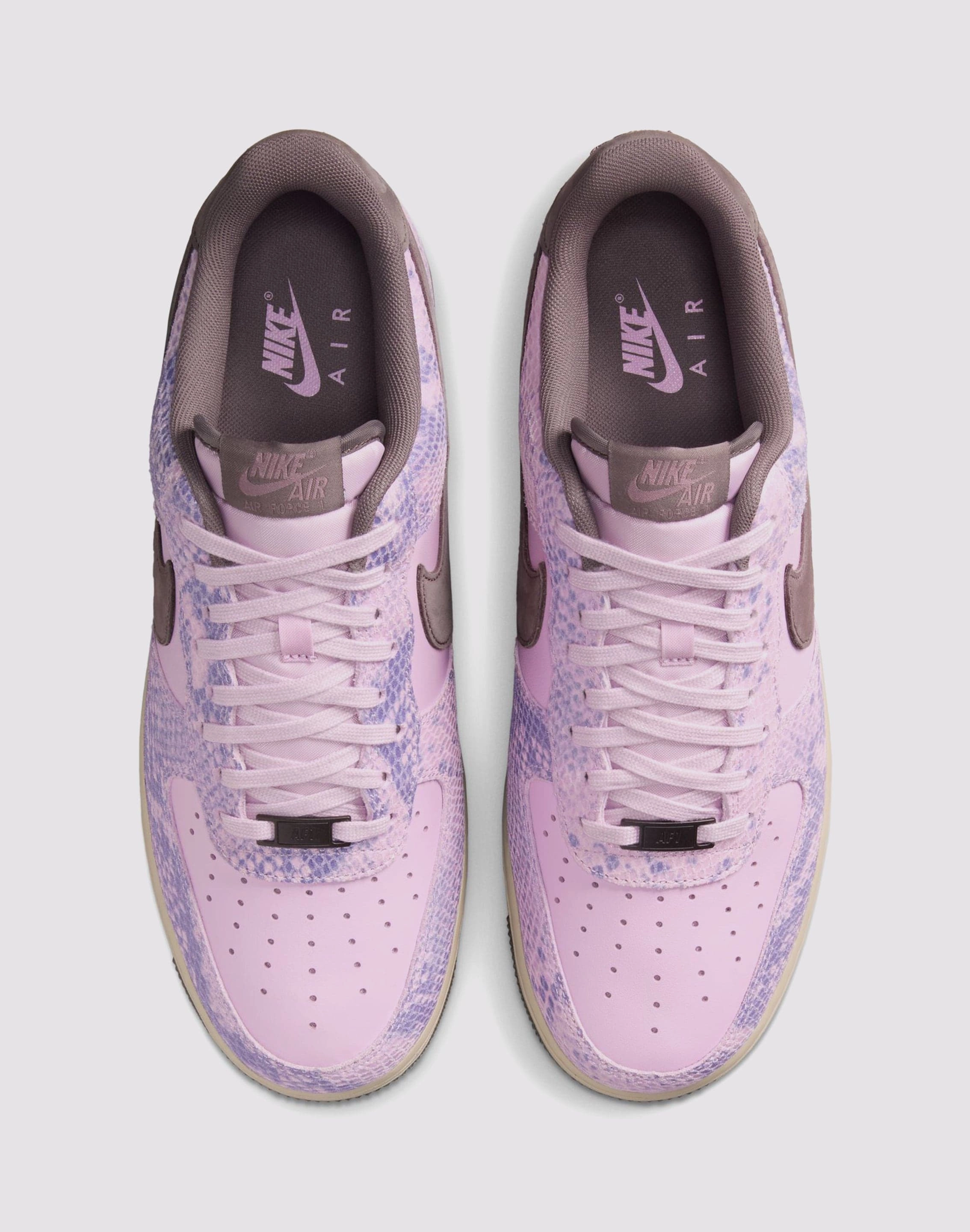 Stylish Slim Form Nike Air Force 1 '07 LV8