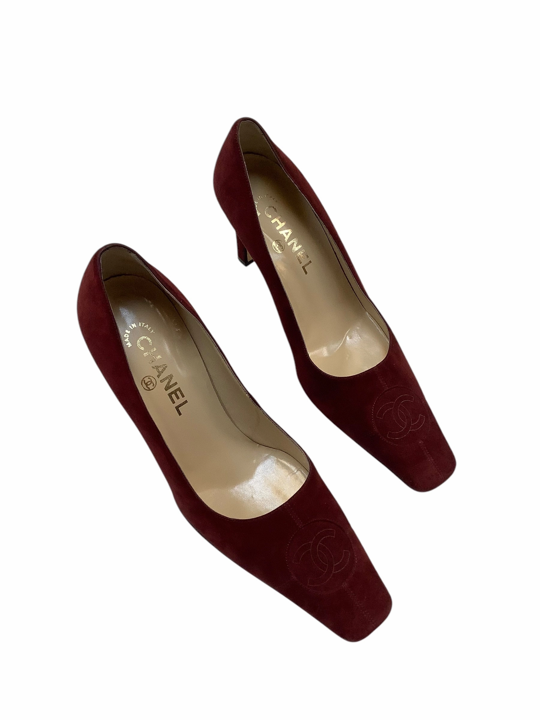 Cotton Base Everywhere Fit Shoes Designer By Chanel In Red, Size: 9