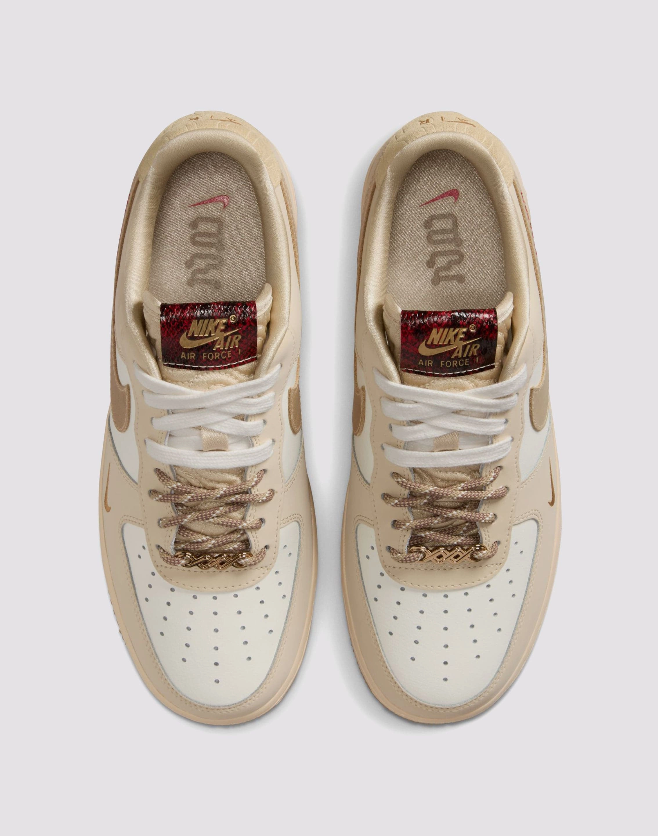 Nike Air Force 1 '07 LX Hiking heel cup