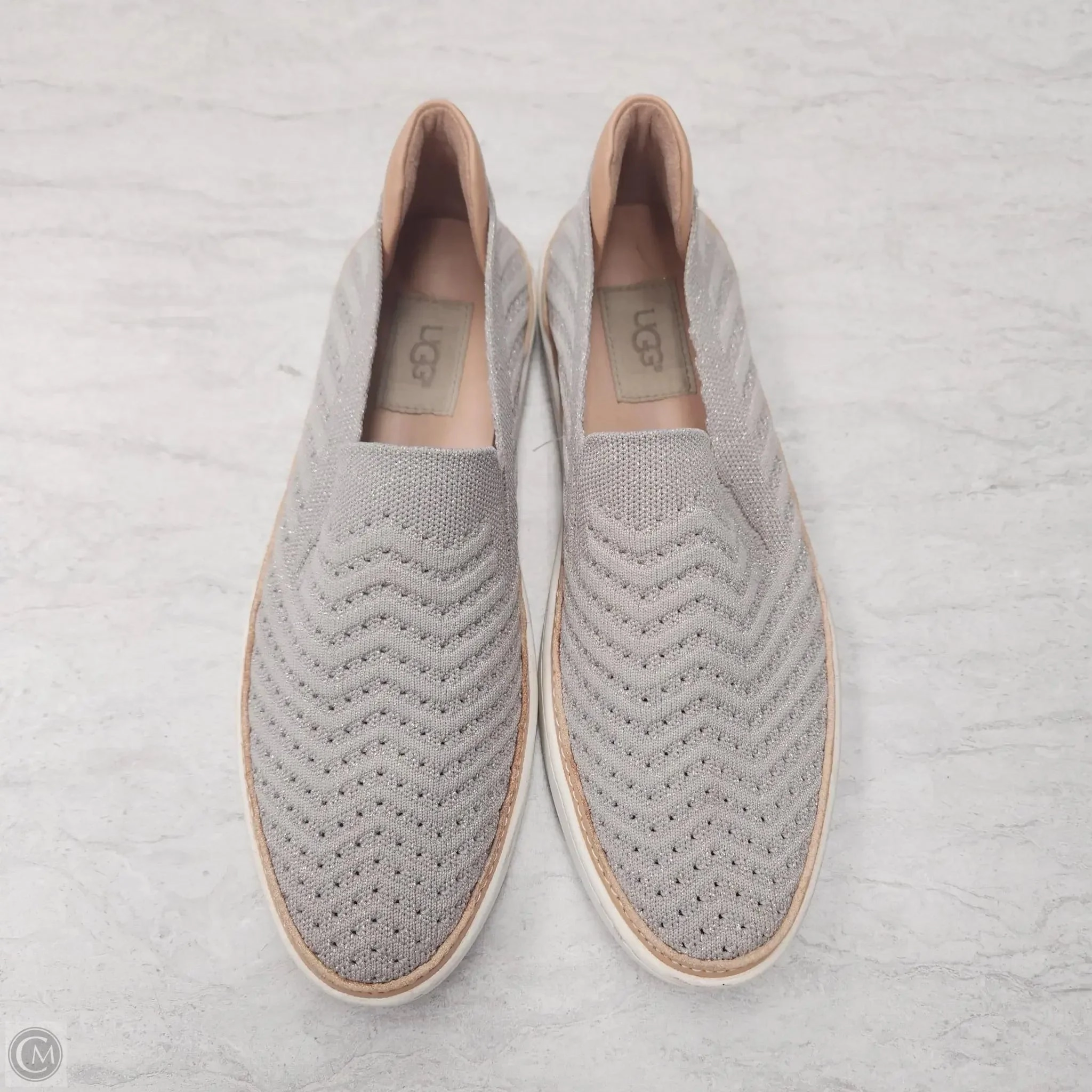 Cushioned Midsole Swift Glide Shoes Designer By Ugg In Grey, Size: 8