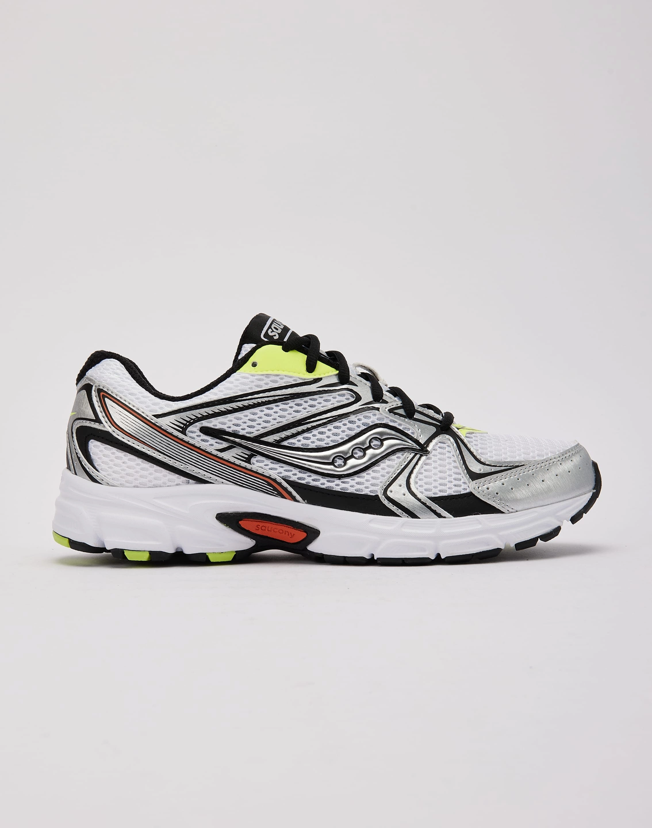 Endurance running in a tied - arch bridge area shoes Saucony Ride Millennium