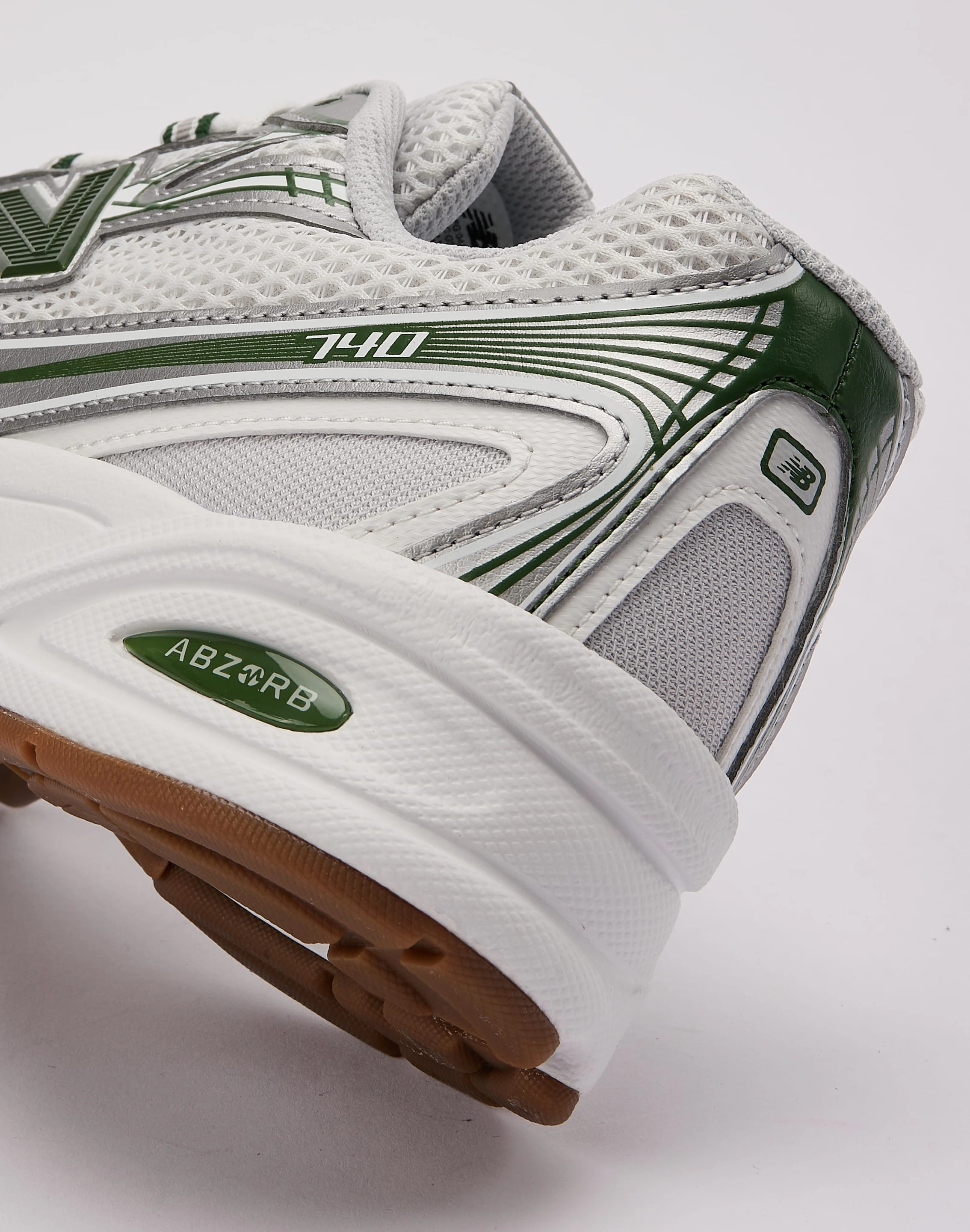 New Balance 740 continuous running shoe adaptability