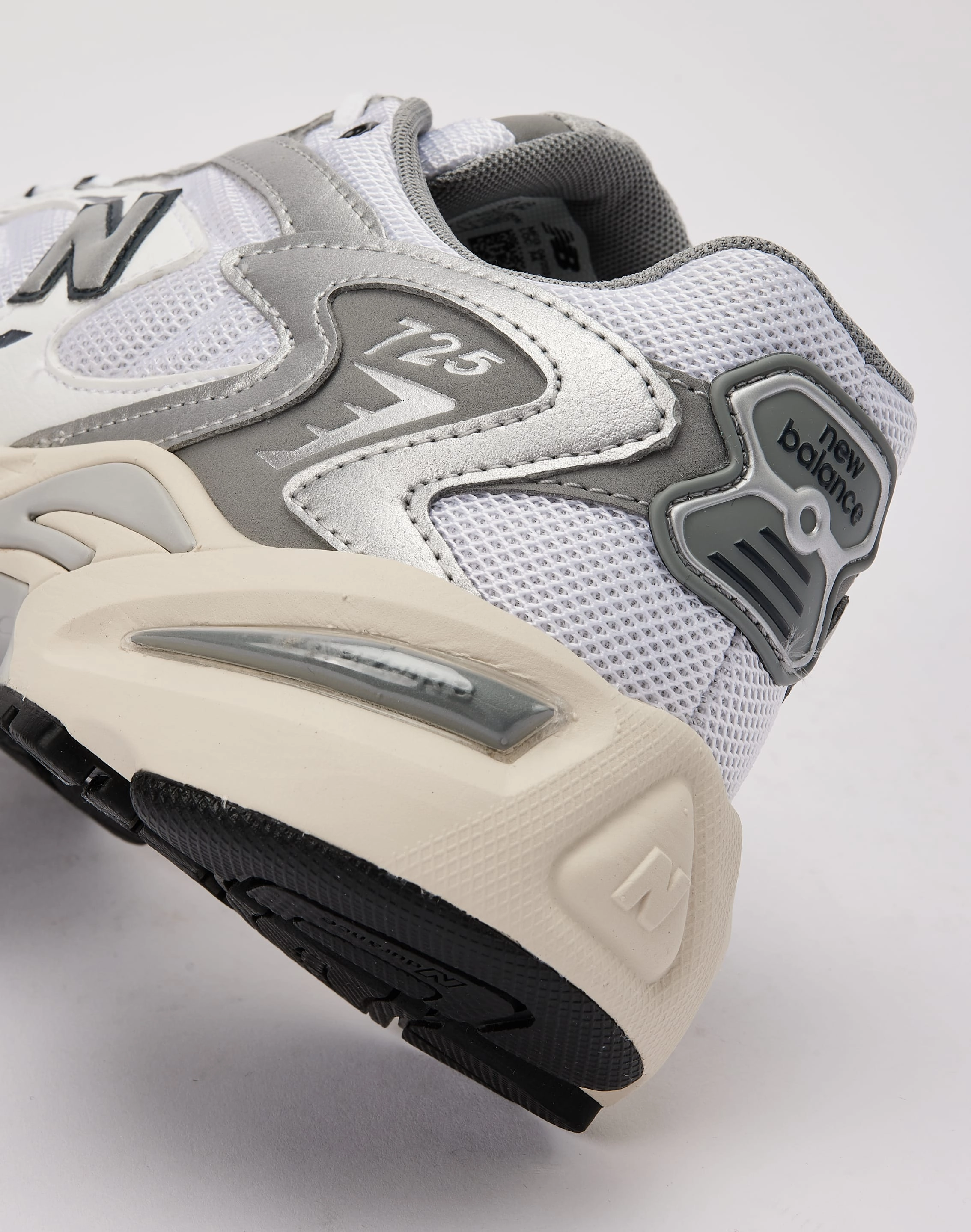 exceptional breathability New Balance 725v1