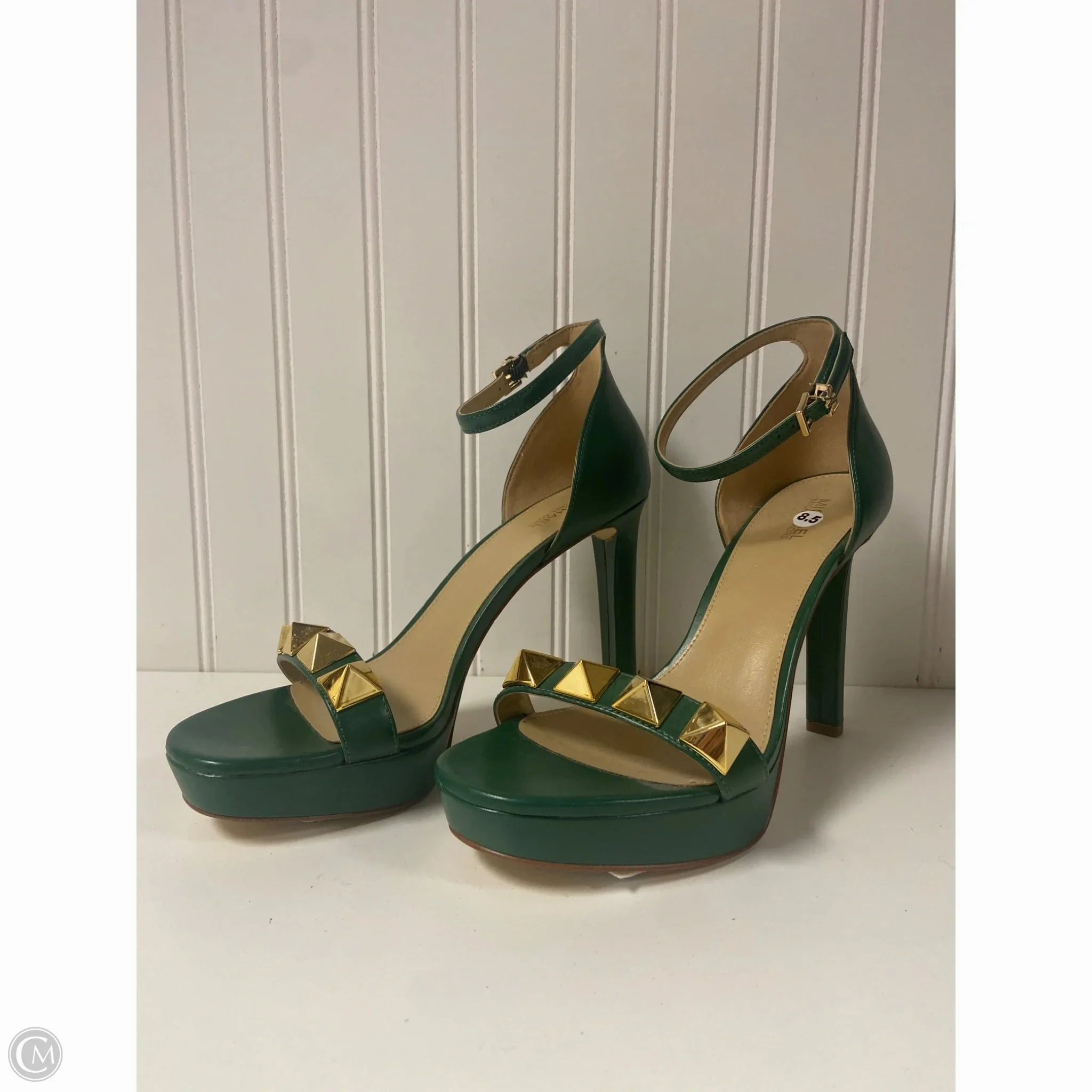 Sandals Designer By Michael Kors In Gold & Green, Size: 8.5 Contoured Arch Bridge