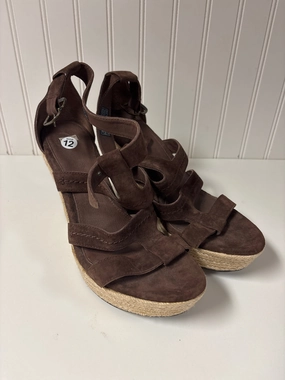 Beauty Walk Sandals Designer By Ugg In Brown, Size: 12